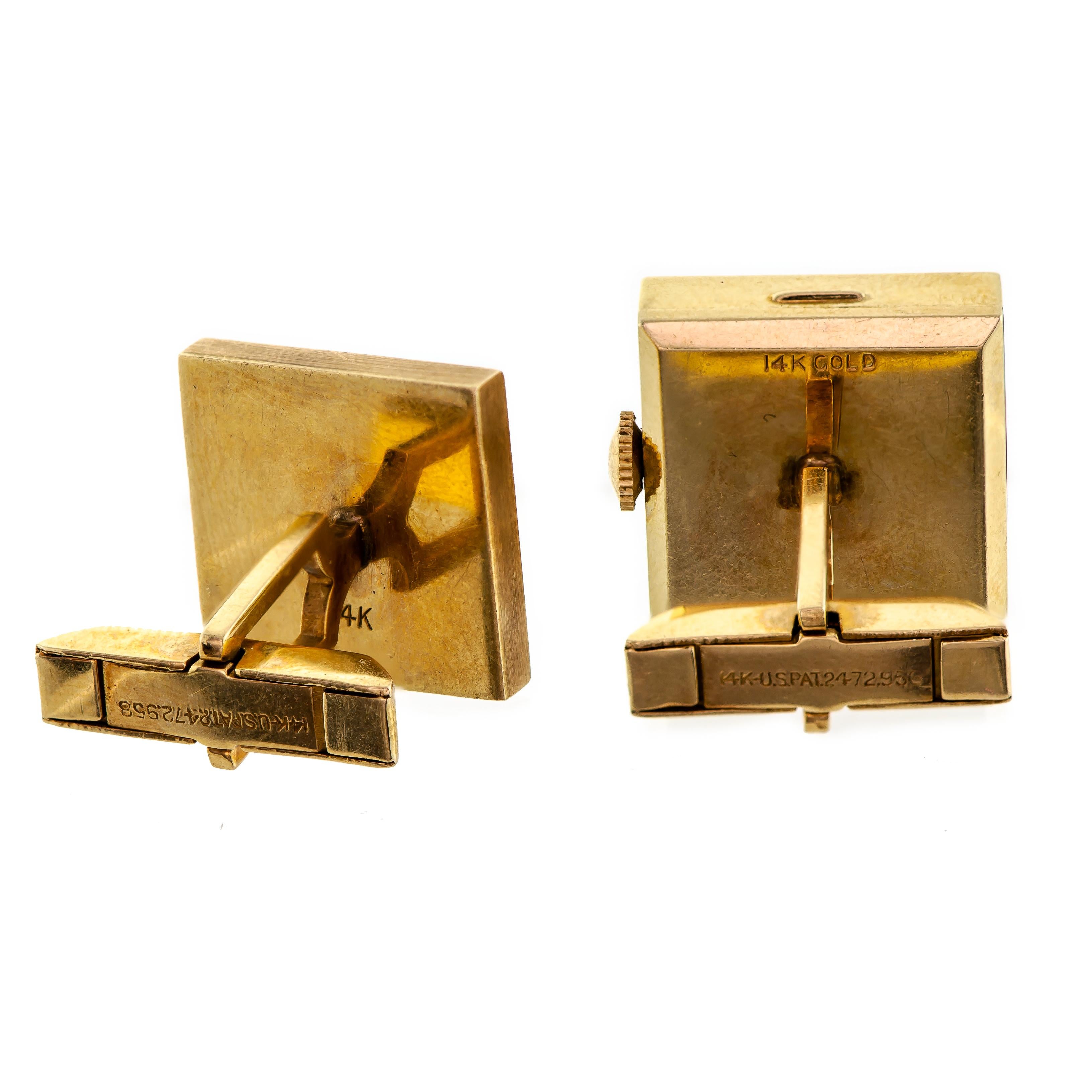 Mid-Century 14 Karat LeCoultre Watch Cufflinks In Good Condition For Sale In Wheaton, IL