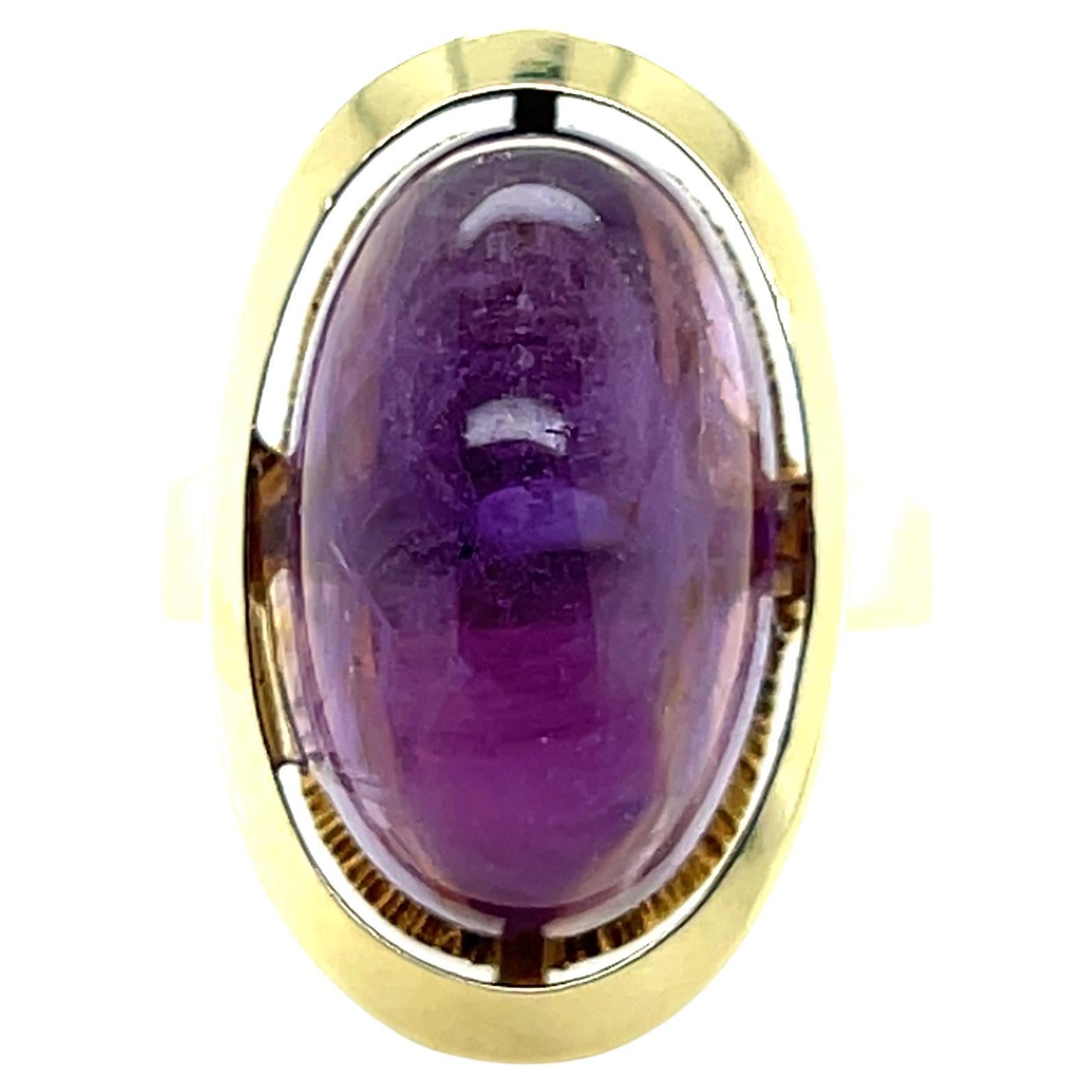 Mid Century 14.45 Carat Oval Cabochon Amethyst 14k Yellow Gold Ring