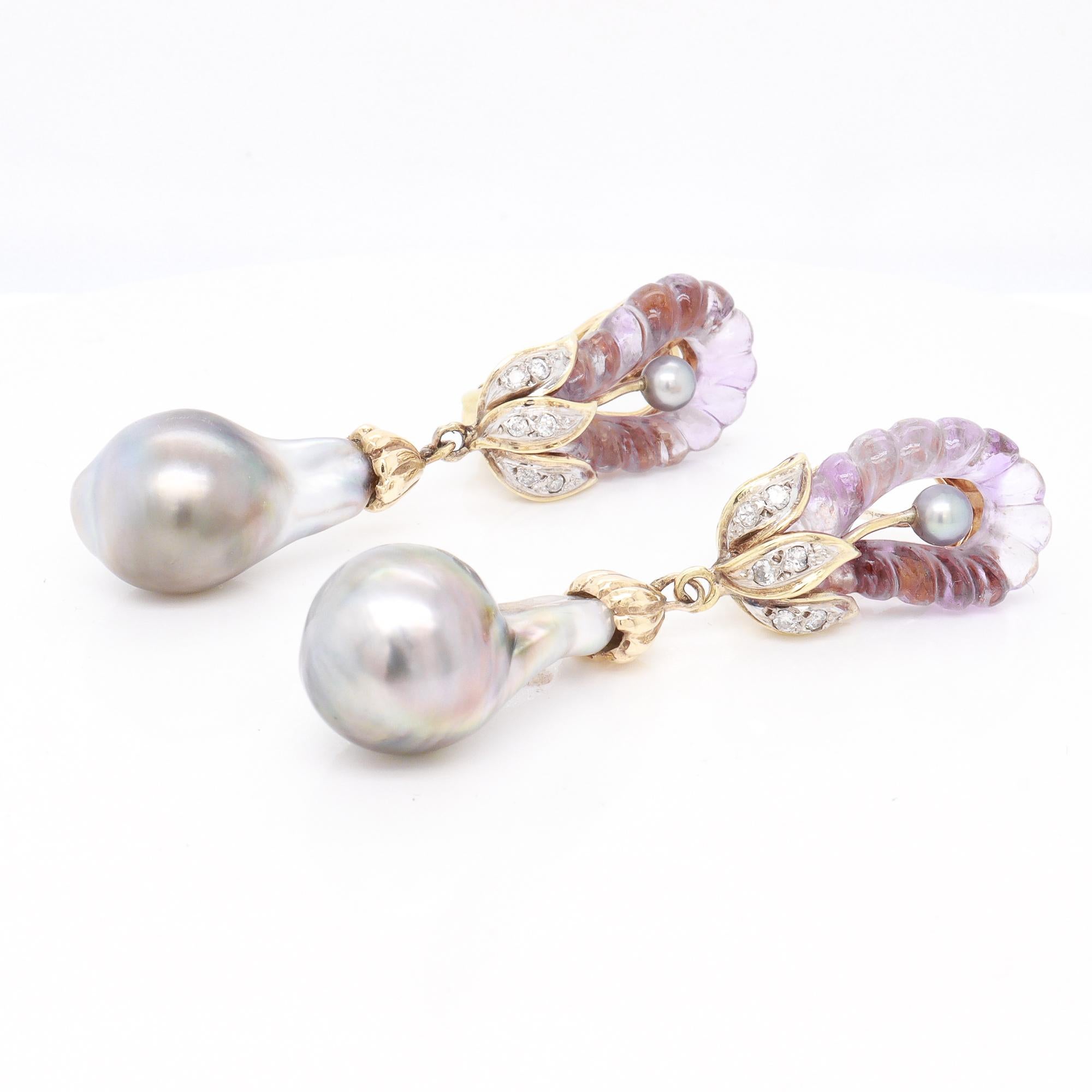 Boucles d'oreilles pendantes en or 14K, améthyste sculptée, perle grise et diamant du milieu du siècle dernier en vente 2