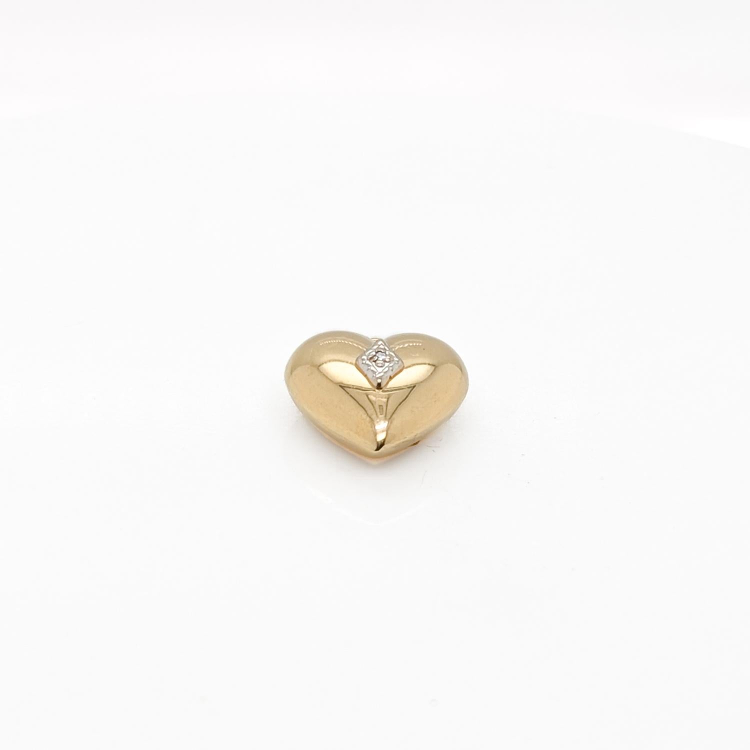 Mitte des Jahrhunderts 14K Gold  & Diamant-Herz-Anhänger oder Charme im Zustand „Relativ gut“ in Philadelphia, PA