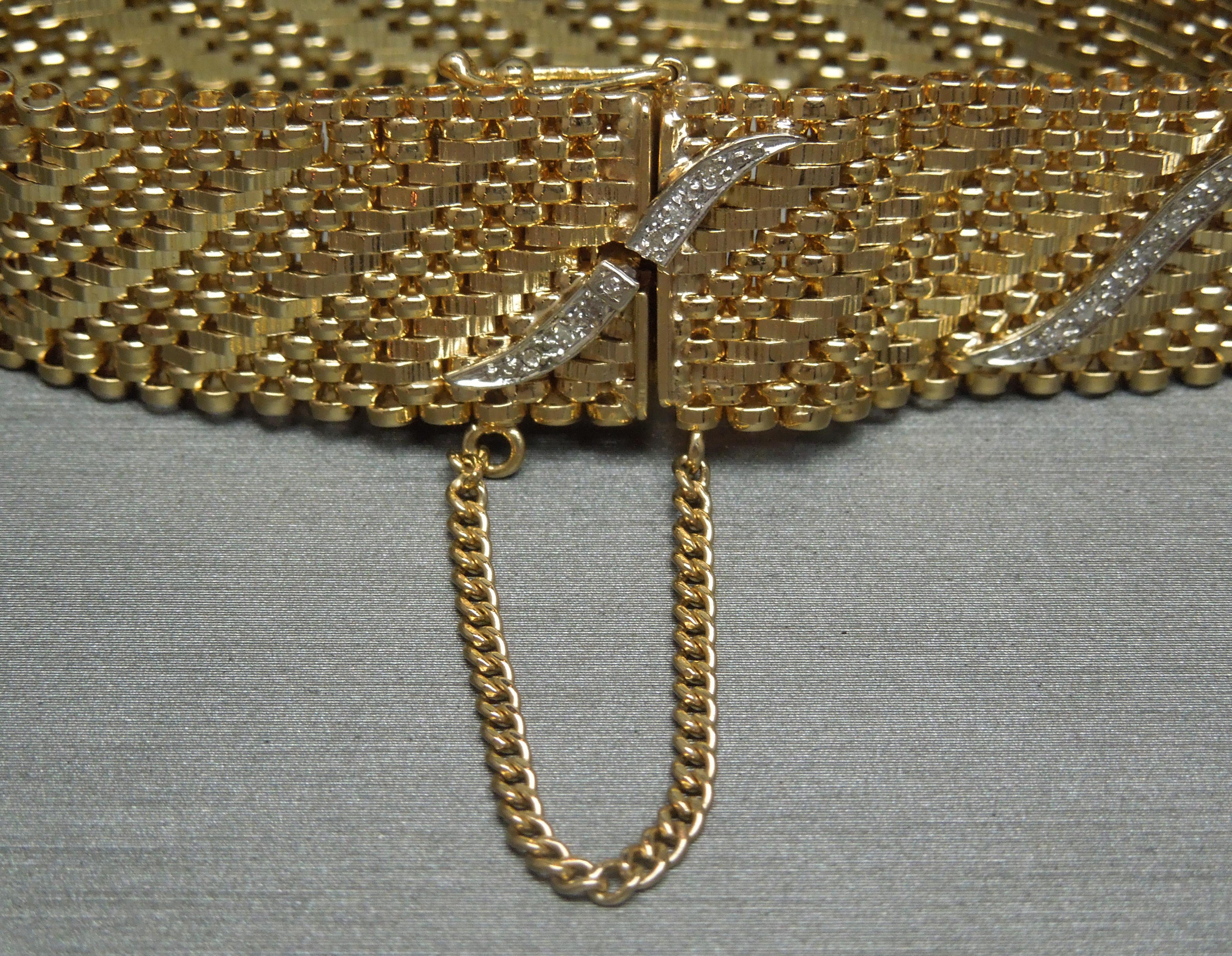 Round Cut Midcentury Diamond 14 Karat Gold Mesh Bracelet For Sale