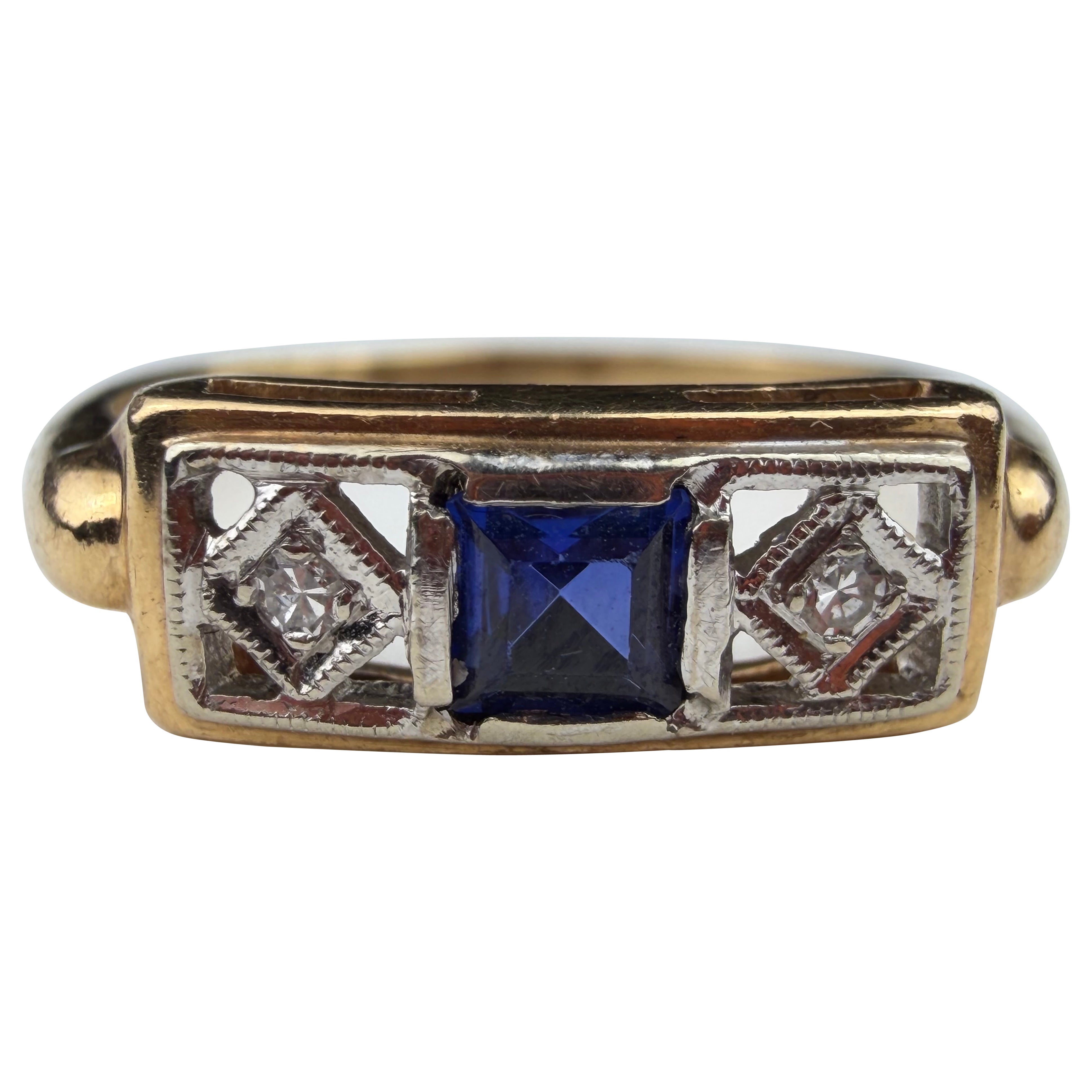 Mid-Century 14K Gold Natural Blue Sapphire and Diamond Ring For Sale