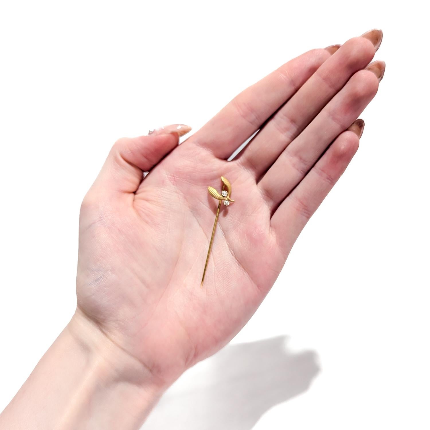 Mid-Century 14k Gold & Seed Pearl Mistletoe Stickpin For Sale 3