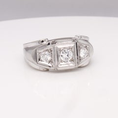 Herrenring aus 14-karätigem Weißgold mit drei Diamanten im Brillantschliff aus der Mitte des Jahrhunderts