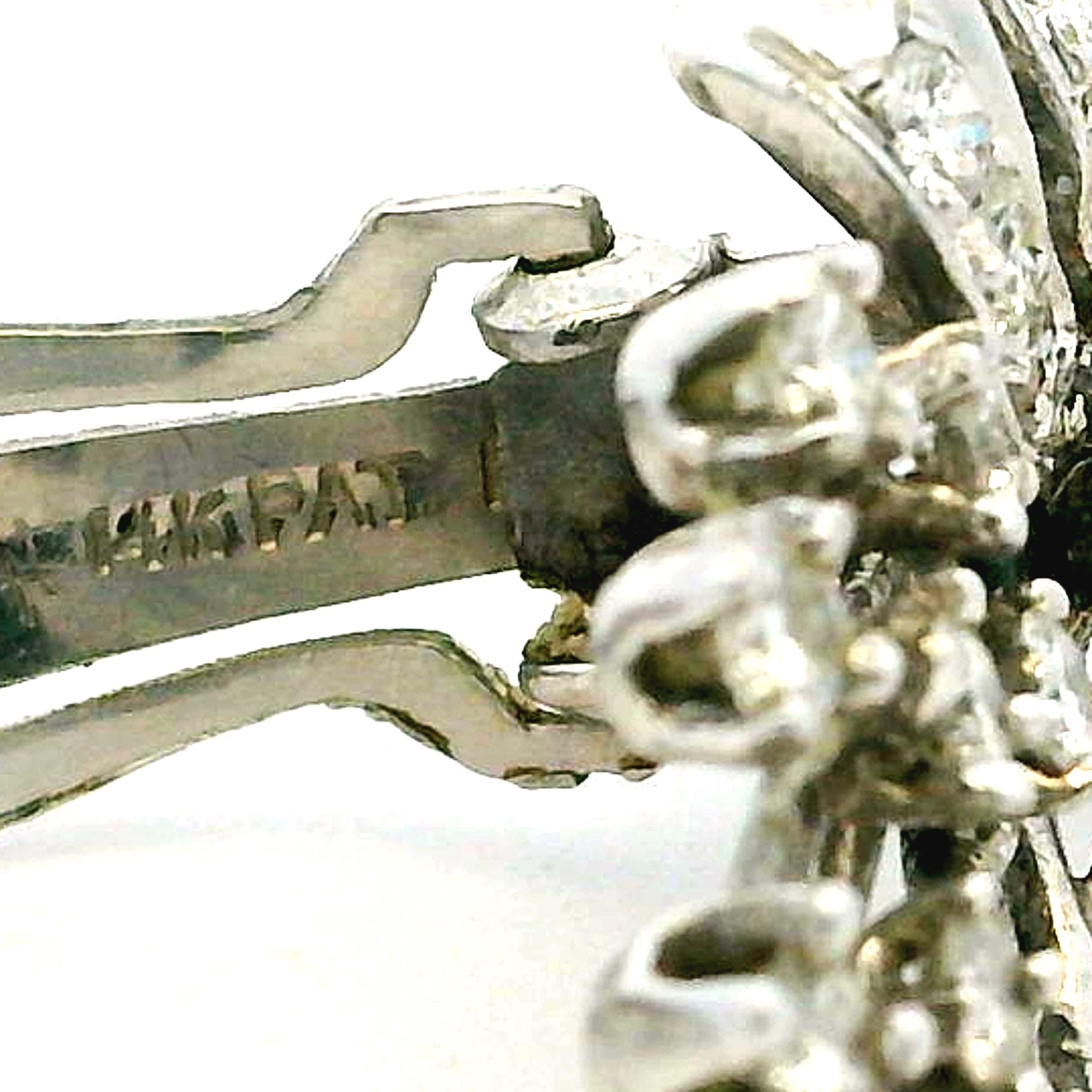 Boucles d'oreilles en or blanc 18 carats, 3 carats. en vente 4