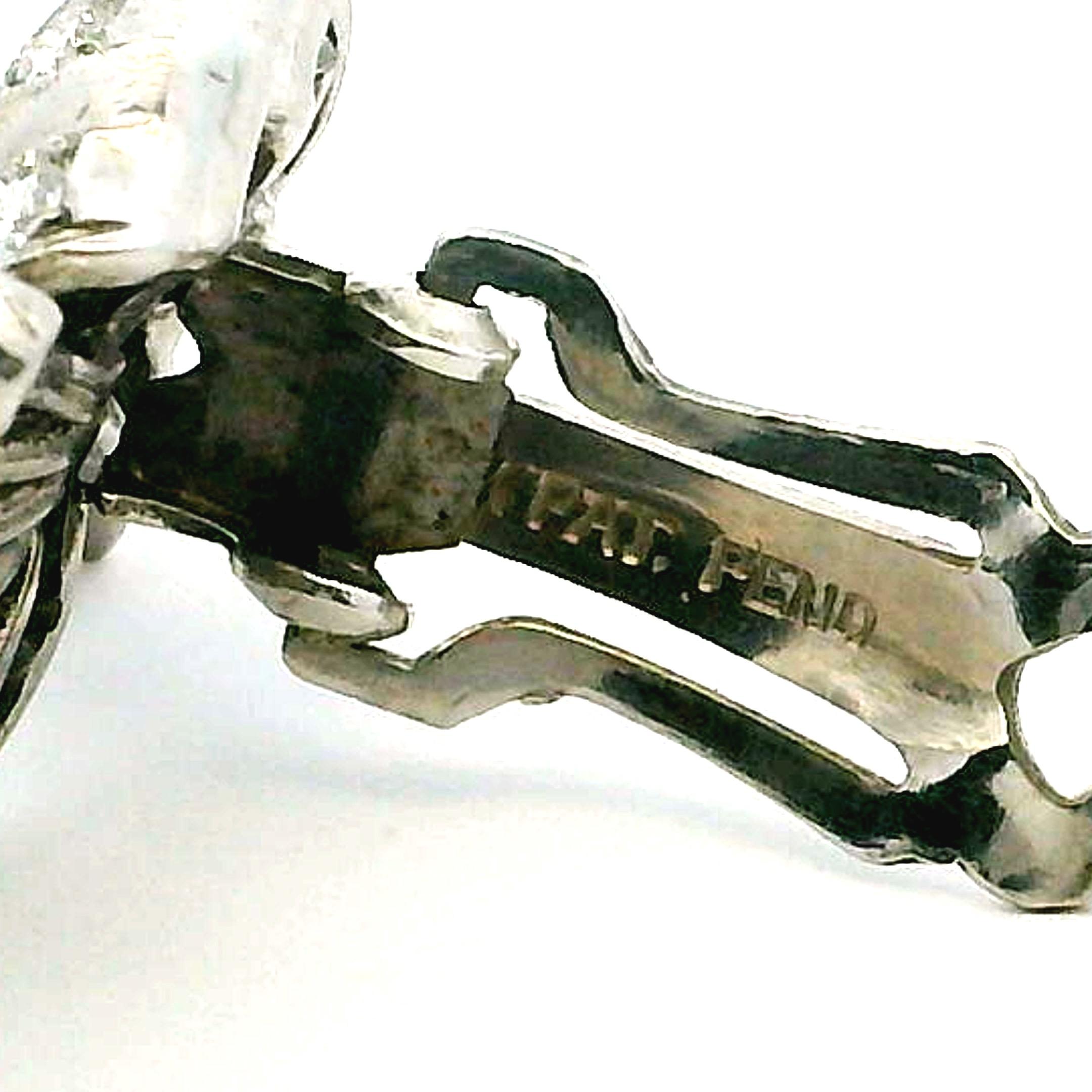 Boucles d'oreilles en or blanc 18 carats, 3 carats. en vente 2