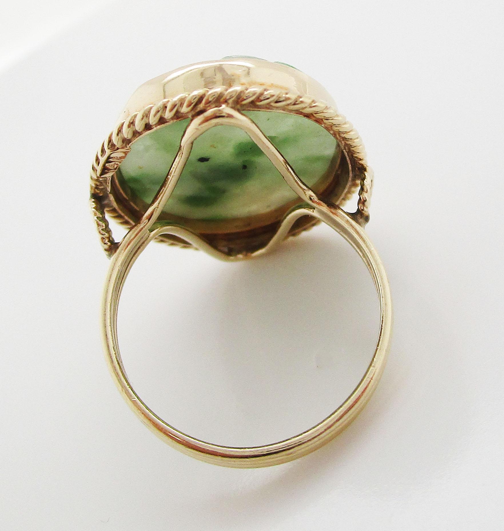 Women's or Men's Midcentury 14 Karat Yellow Gold Carved Jade Statement Ring