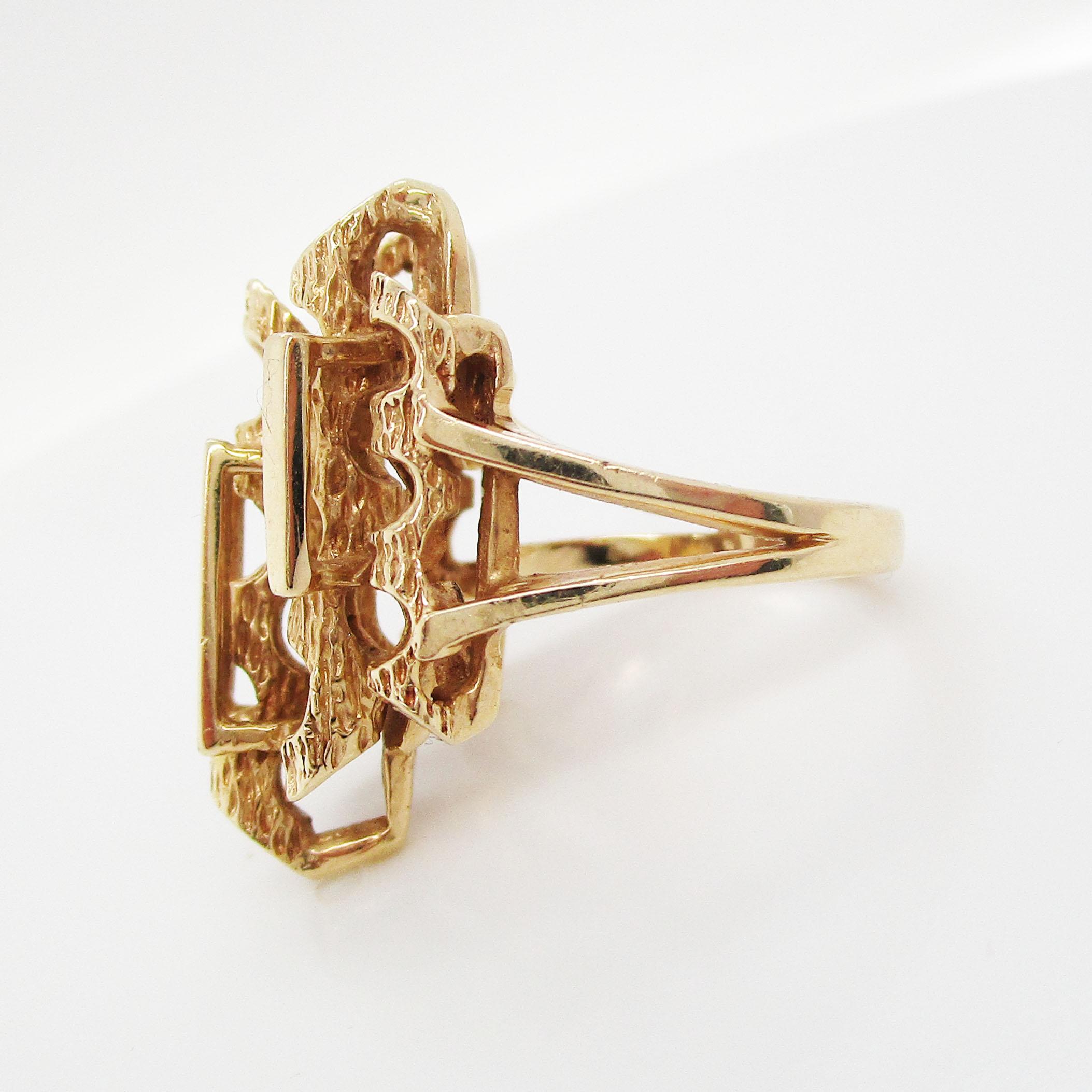 Women's or Men's Midcentury 14 Karat Yellow Gold Falling Water Statement Fashion Dinner Ring