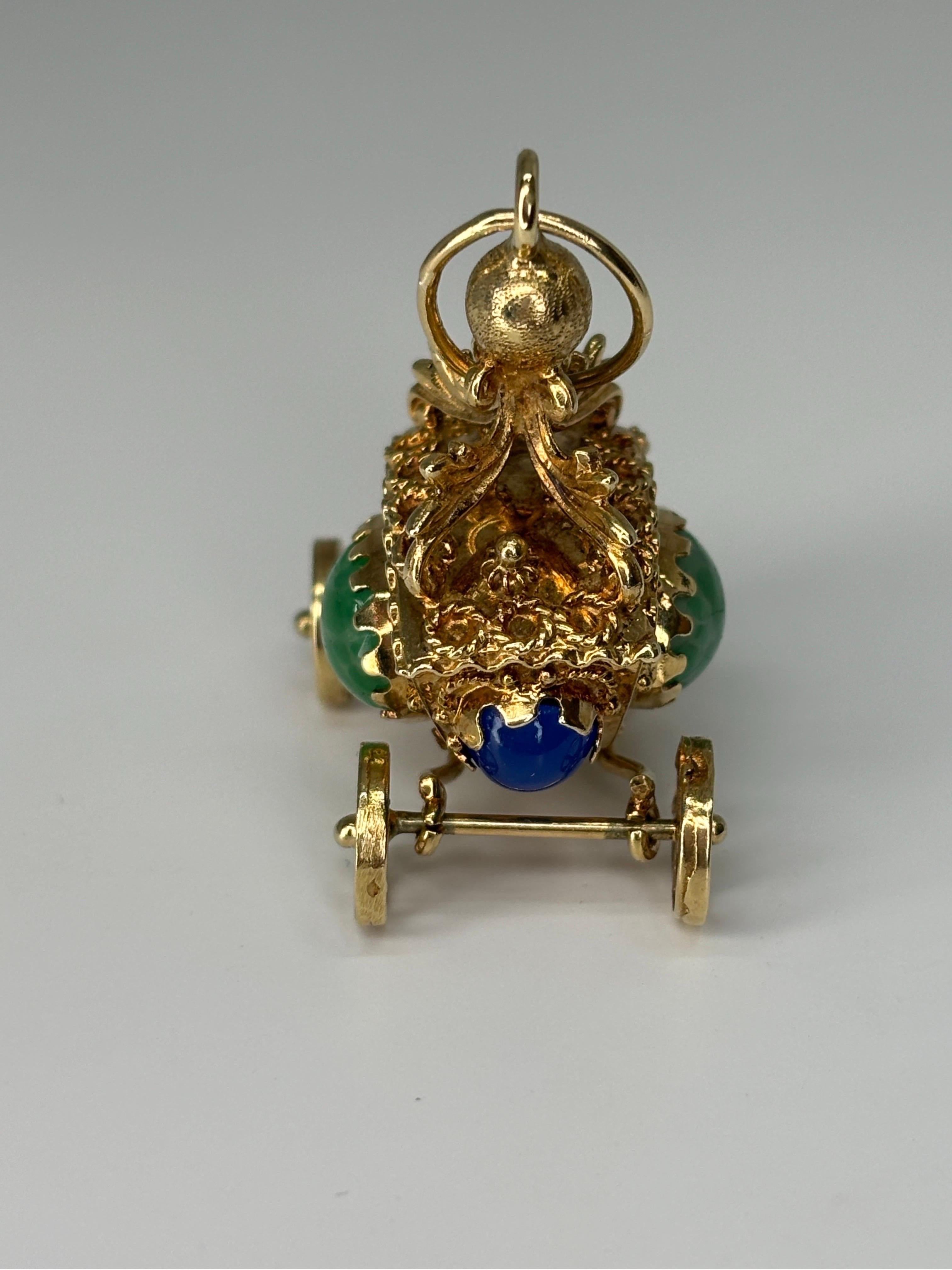 Mid Century 14k Yellow Gold & Gem Etruscan Revival Carriage Coach Charm Pendant  In Good Condition For Sale In Bernardsville, NJ