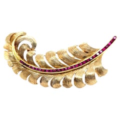 Mid Century 14K Yellow Gold Ruby Feather Brooch 1960s