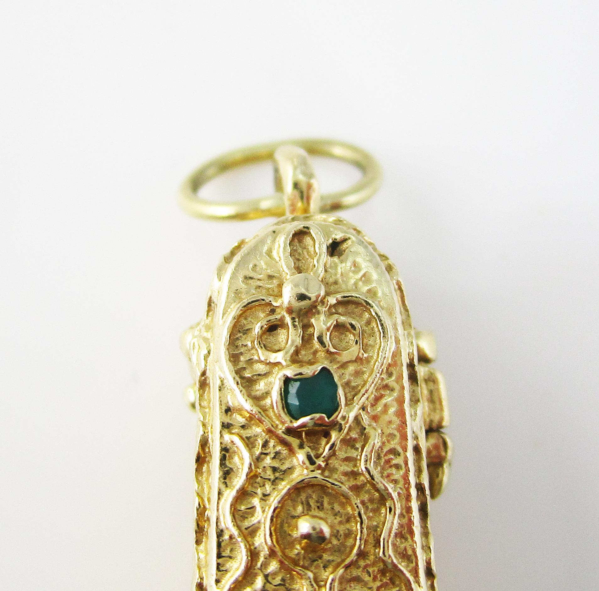 gold violin pendant