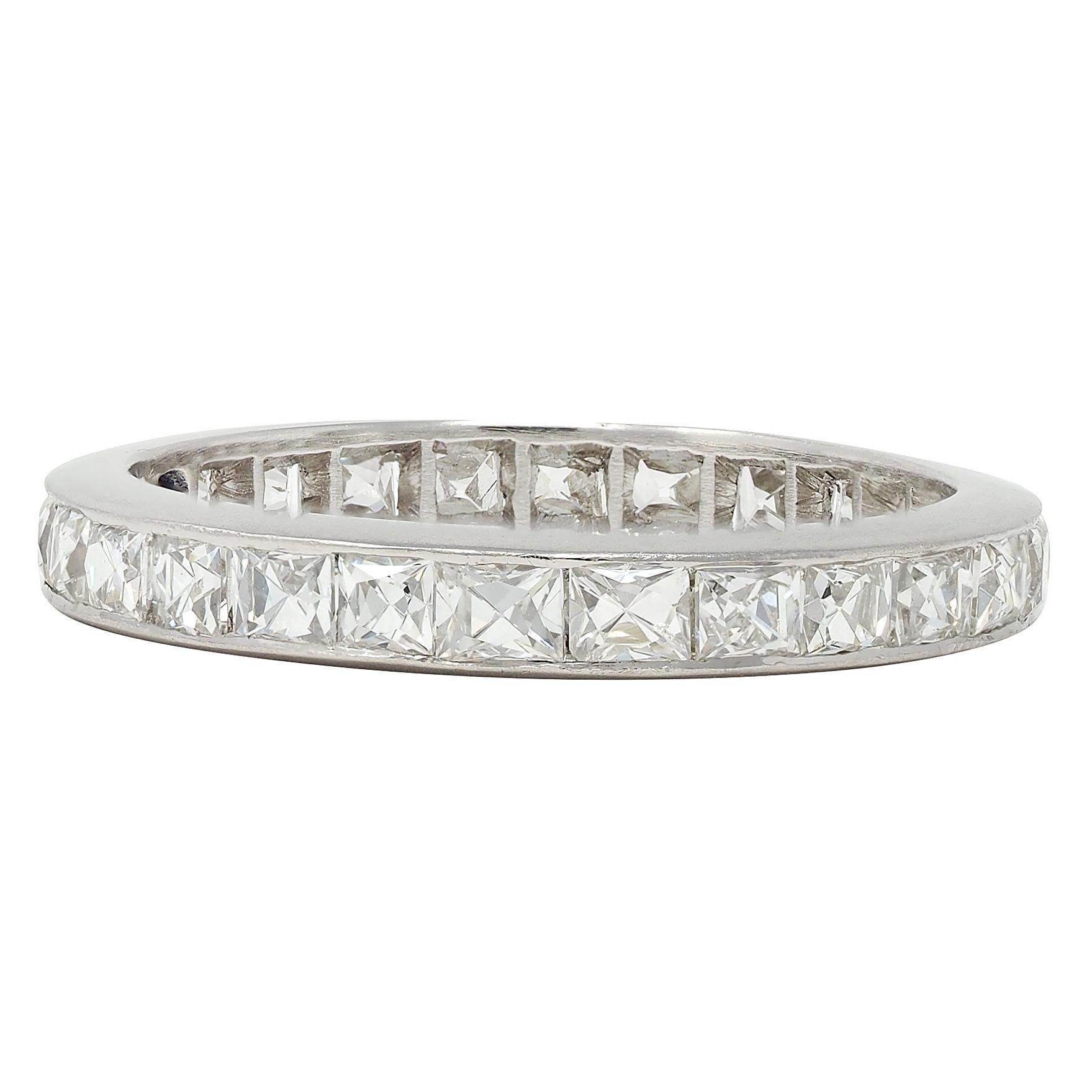 Mid-Century 1.50 CTW French Cut Diamond Platinum Vintage Eternity Band Ring For Sale 1