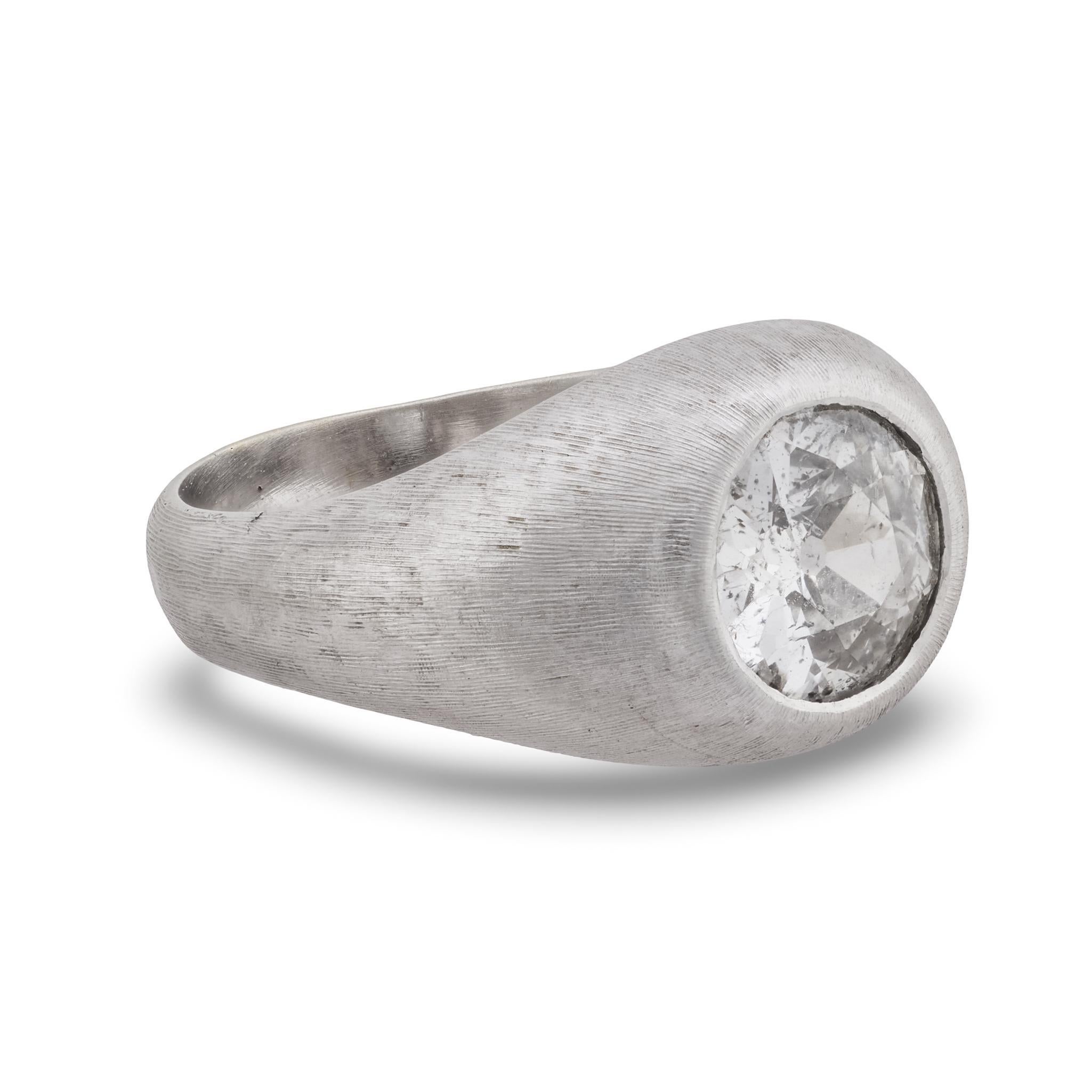Anello con castone in oro bianco 18 carati di metà secolo con diamante taglio vecchio europeo da 1,55 carati In condizioni buone in vendita a Beverly Hills, CA