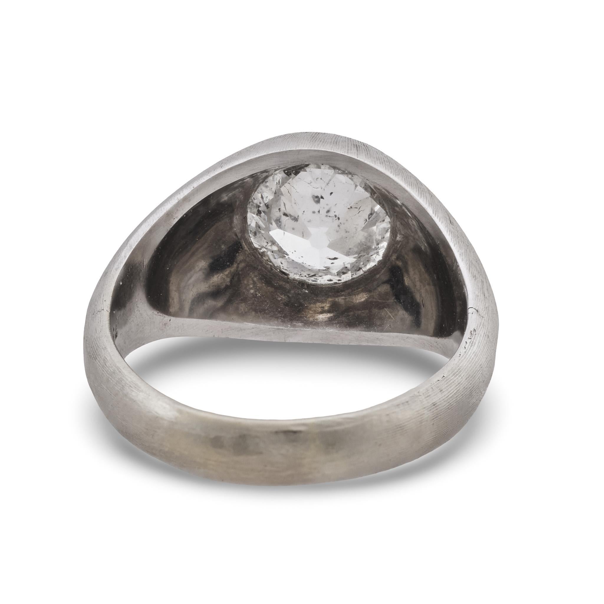 Donna Anello con castone in oro bianco 18 carati di metà secolo con diamante taglio vecchio europeo da 1,55 carati in vendita