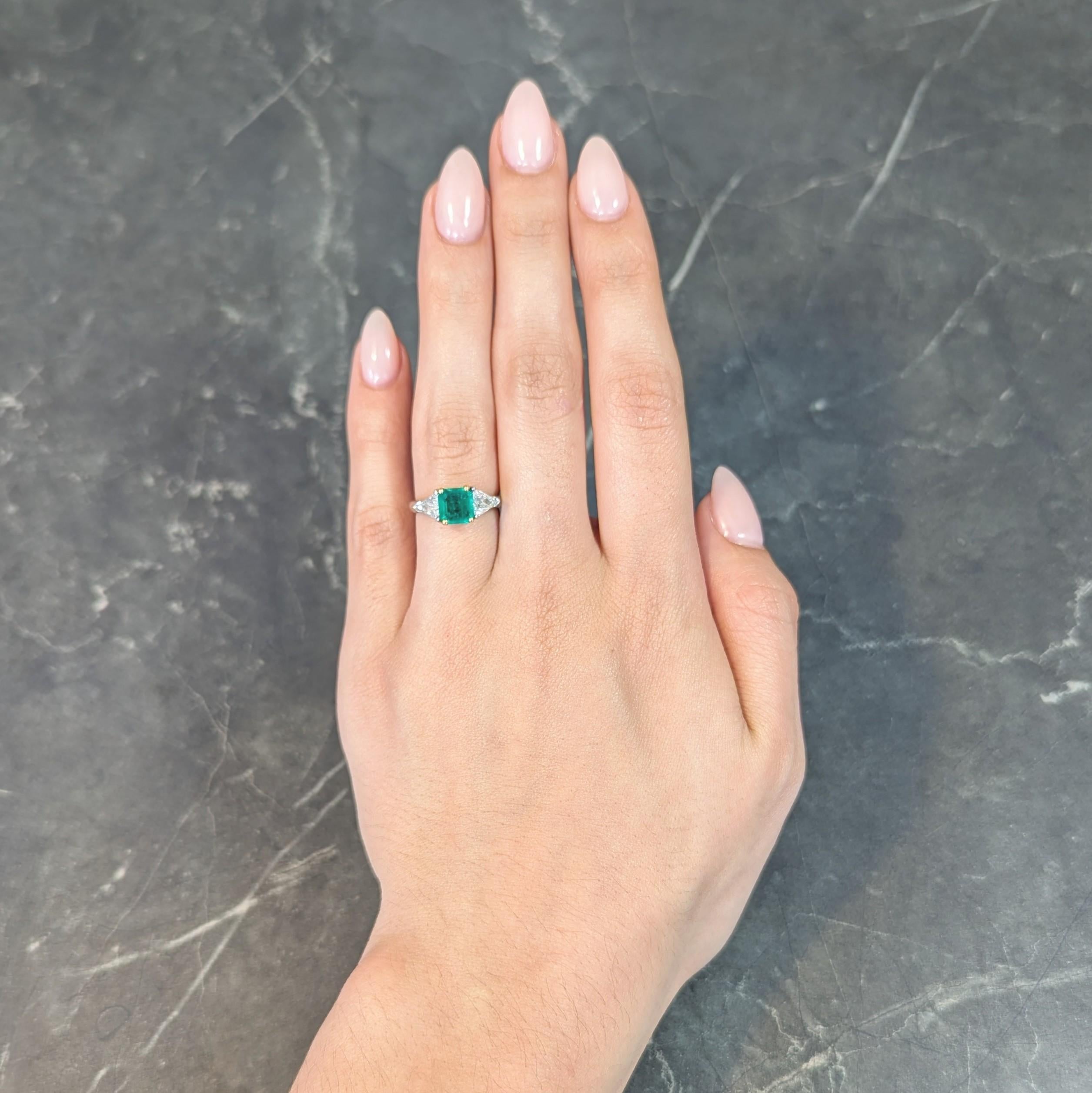 Mid-Century 1,60 CTW kolumbianischer Smaragd Diamant Platin 18 Karat Gold Ring GIA im Zustand „Hervorragend“ im Angebot in Philadelphia, PA