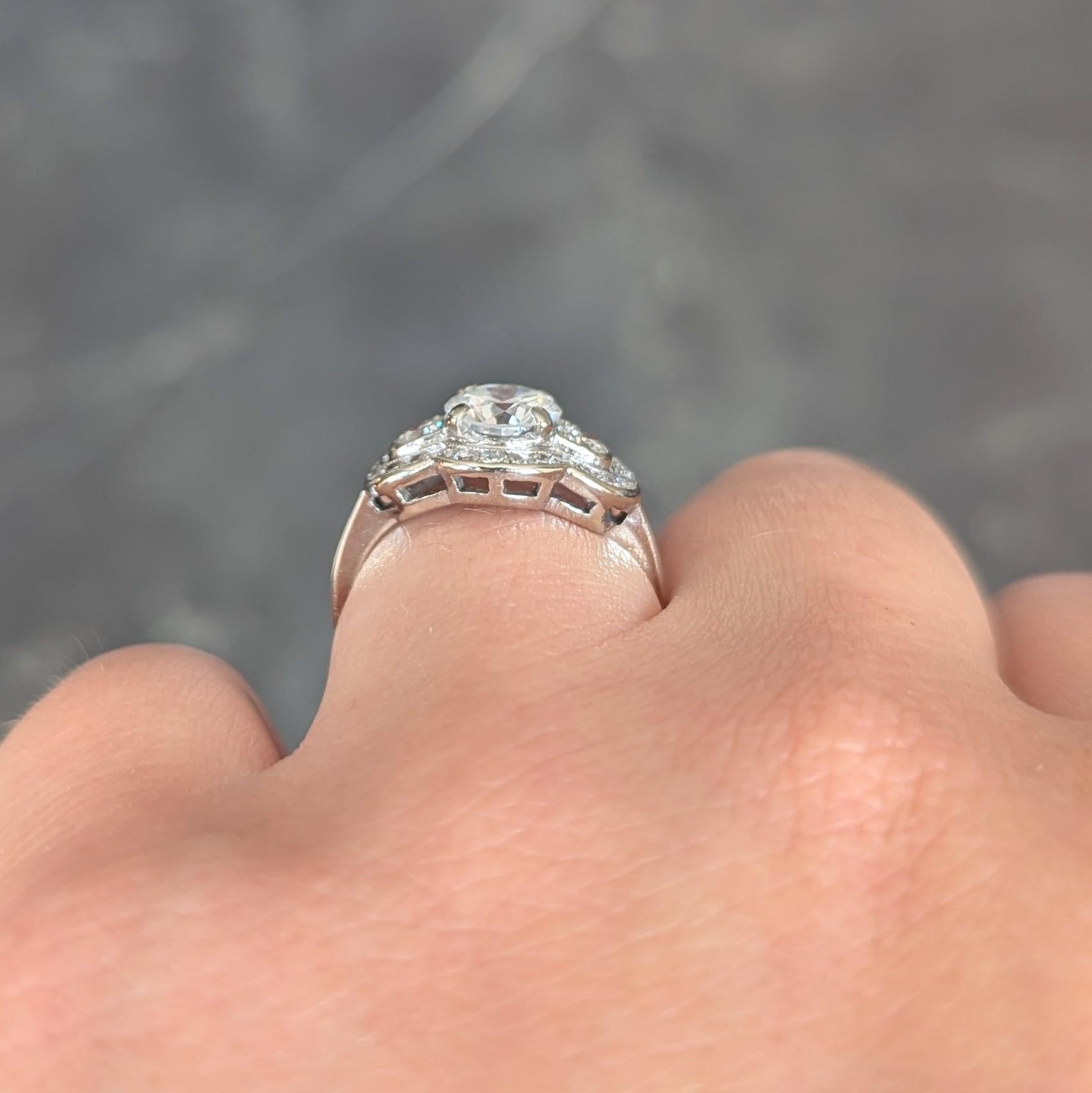 Mid-Century 1,65 CTW Diamant 14 Karat Weißgold Vintage Cluster Verlobungsring im Angebot 9