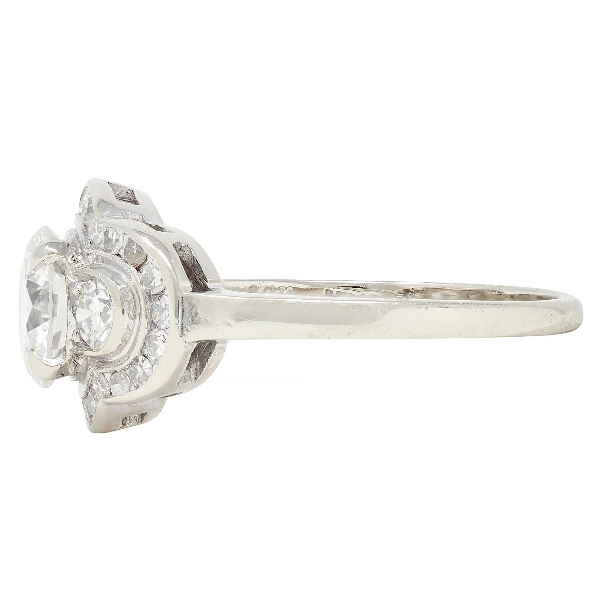Mid-Century 1,65 CTW Diamant 14 Karat Weißgold Vintage Cluster Verlobungsring im Angebot 1