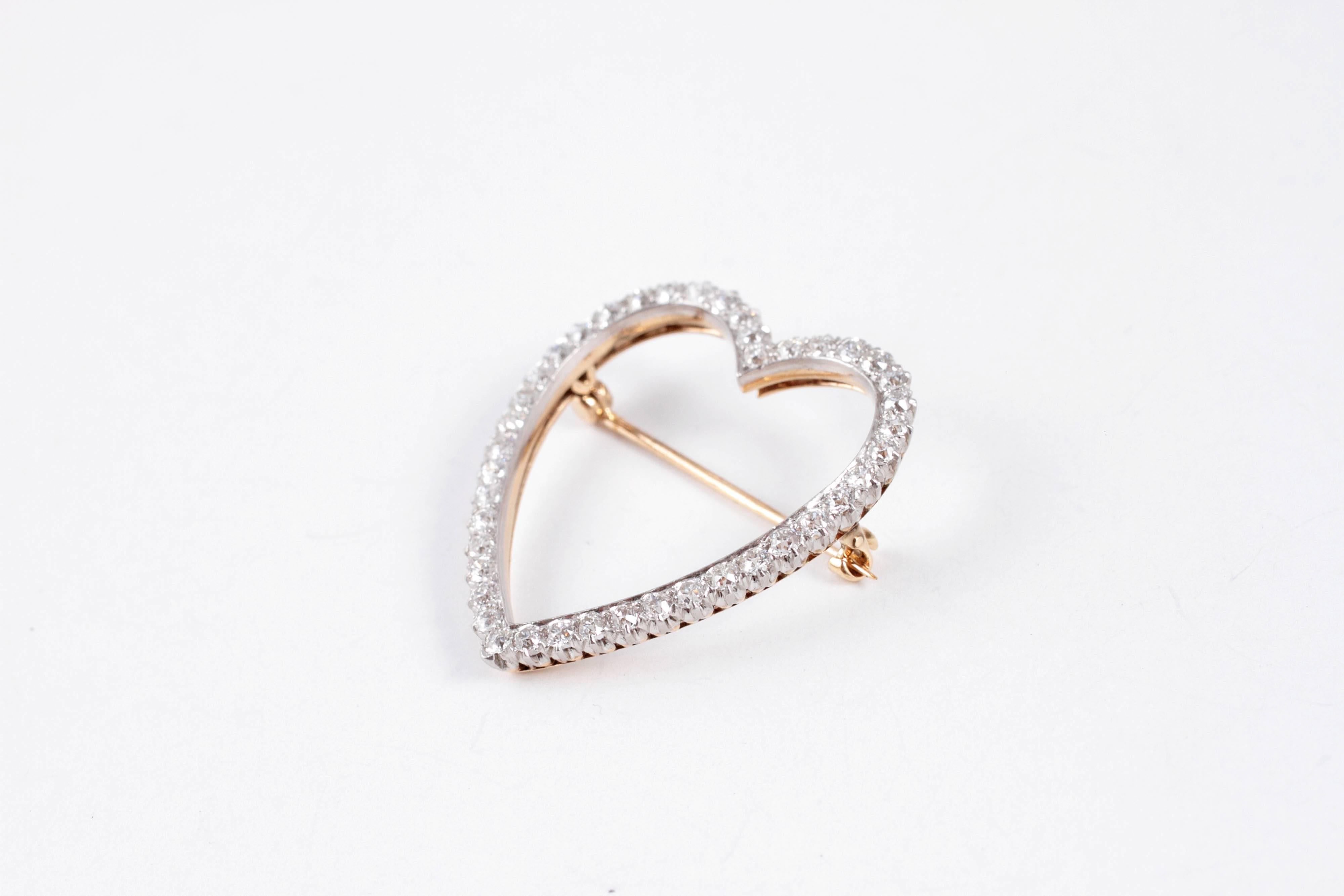 Round Cut Mid Century 1.70 Carat Two-Tone Diamond Heart Brooch