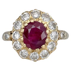 Vintage Mid Century 18 Karat Gold 1.00 Carat Ruby 0.80 Carat Diamond Cluster Ring