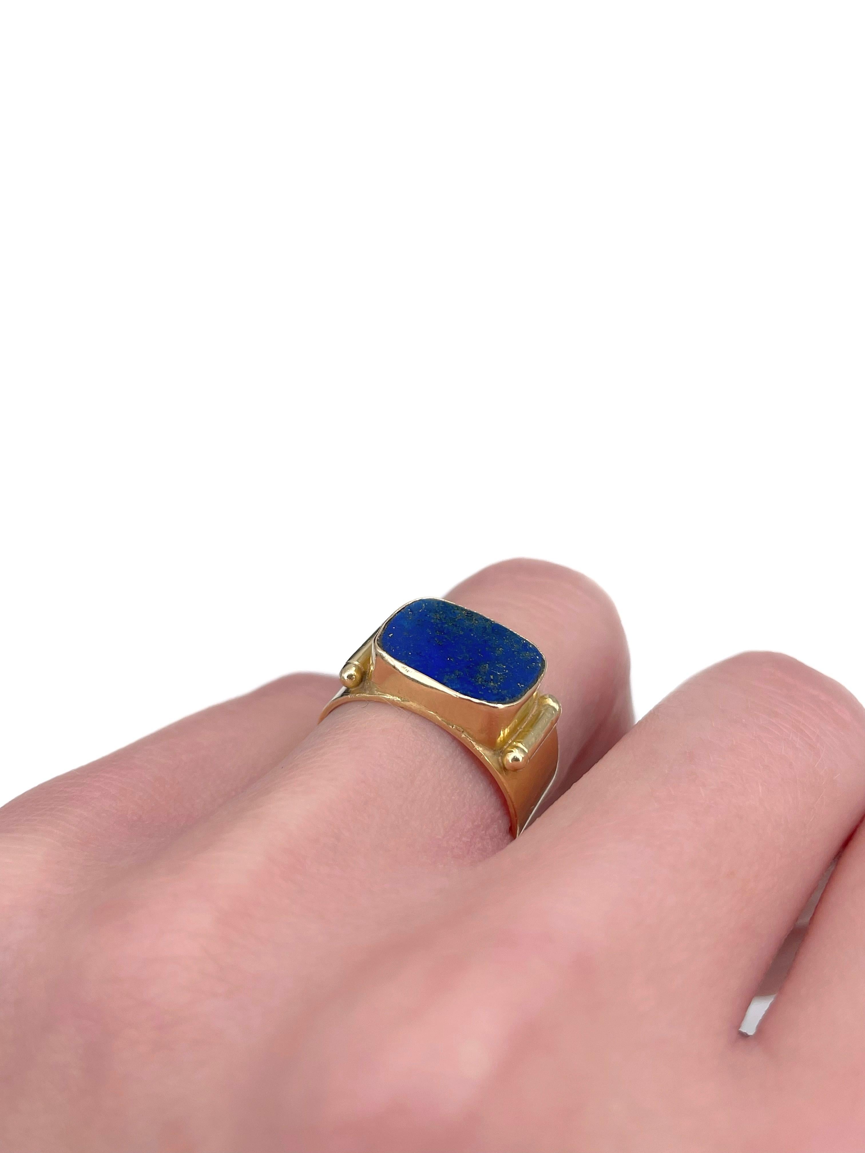 Modern Mid Century 18 Karat Gold Lapis Lazuli Rectangle Signet Ring For Sale