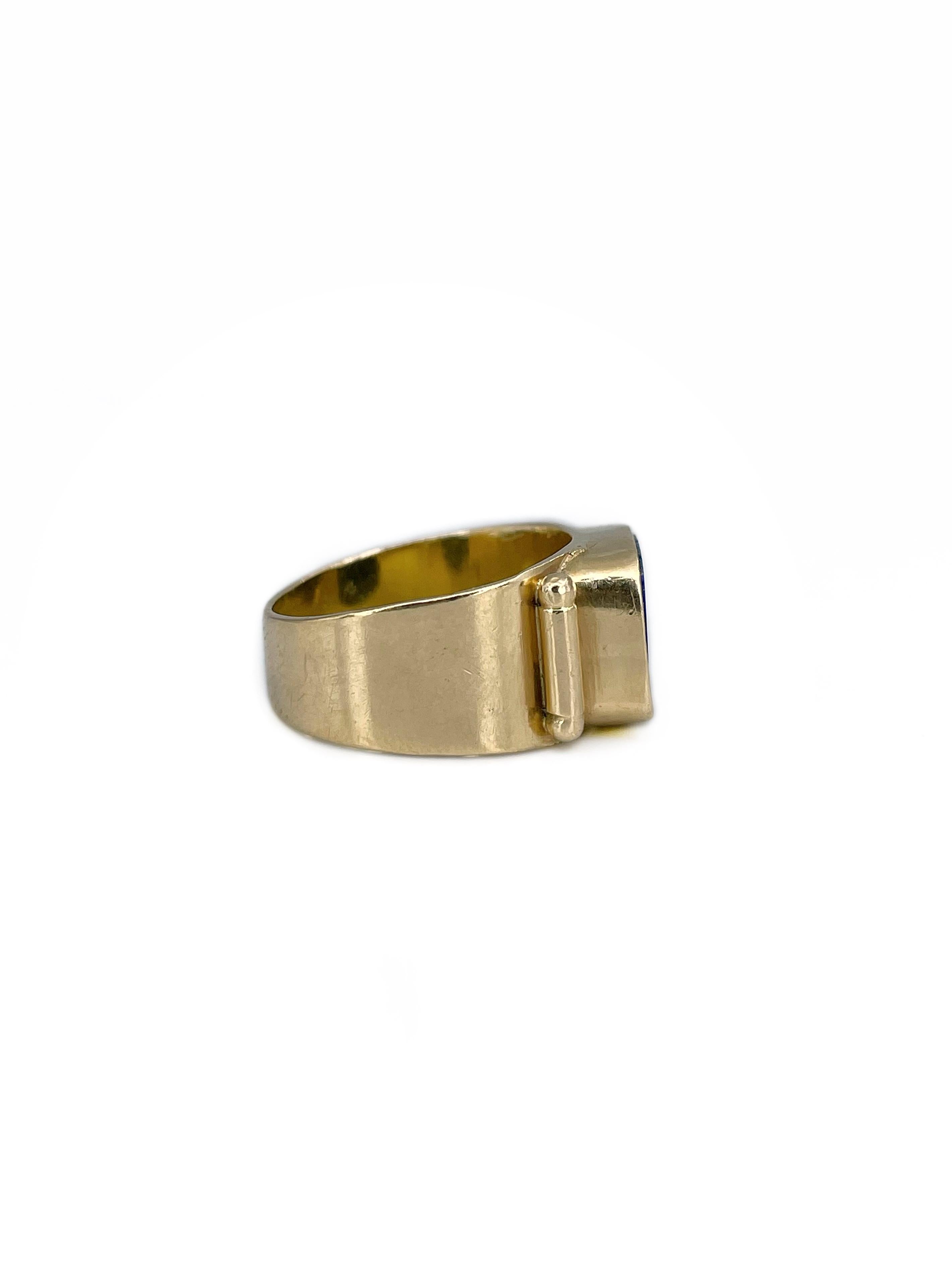 Square Cut Mid Century 18 Karat Gold Lapis Lazuli Rectangle Signet Ring For Sale