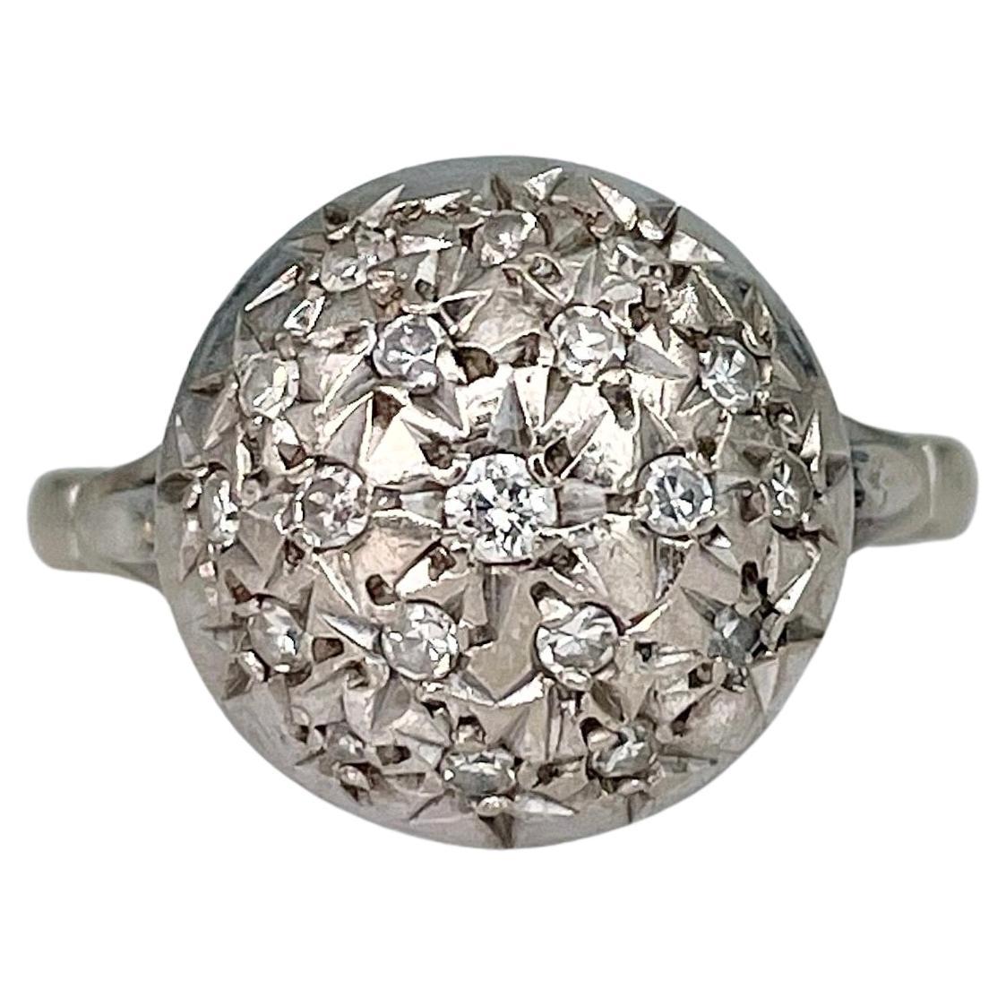 Mid Century 18 Karat Gold Star Set 0.25 Carat Diamond Round Dome Ring  For Sale