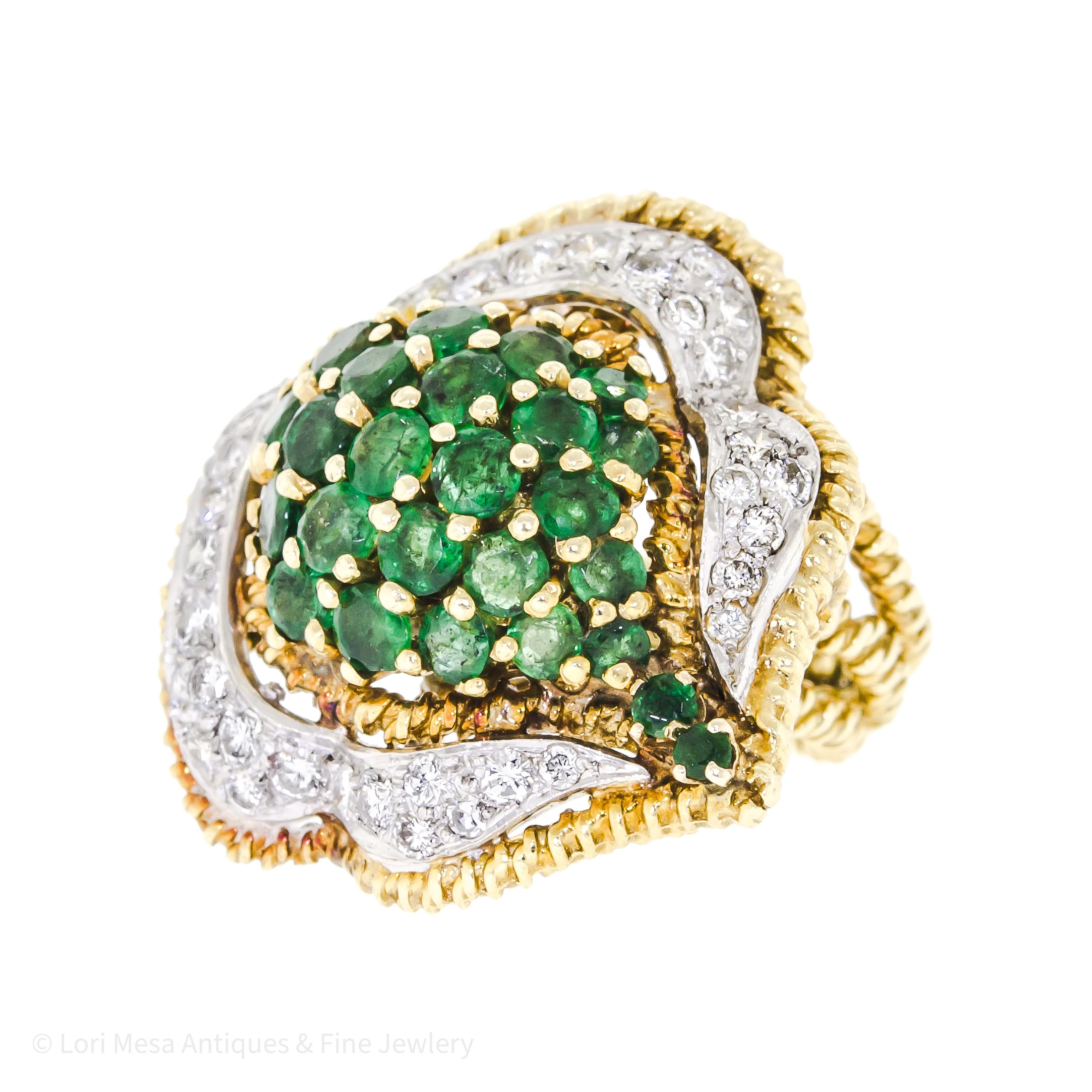 Round Cut Mid-Century 18-Karat Yellow Gold Emerald Diamond Ring For Sale