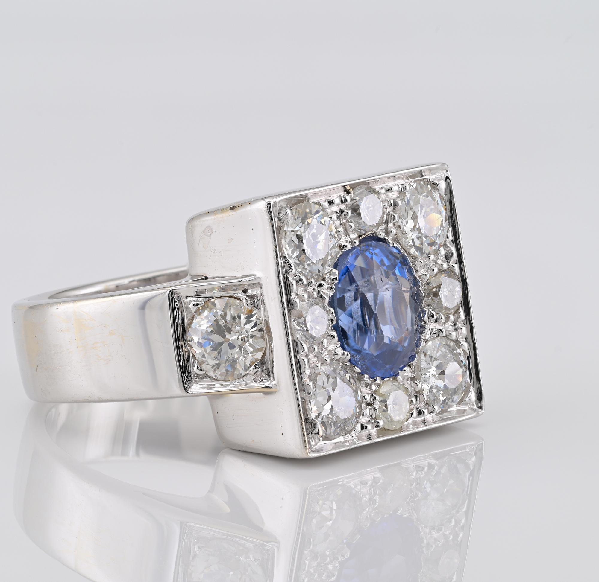 Oval Cut Mid-Century 1.80 Ct Natural Ceylon Sapphire 1.90 Ct Diamond 18 Kt Ring For Sale