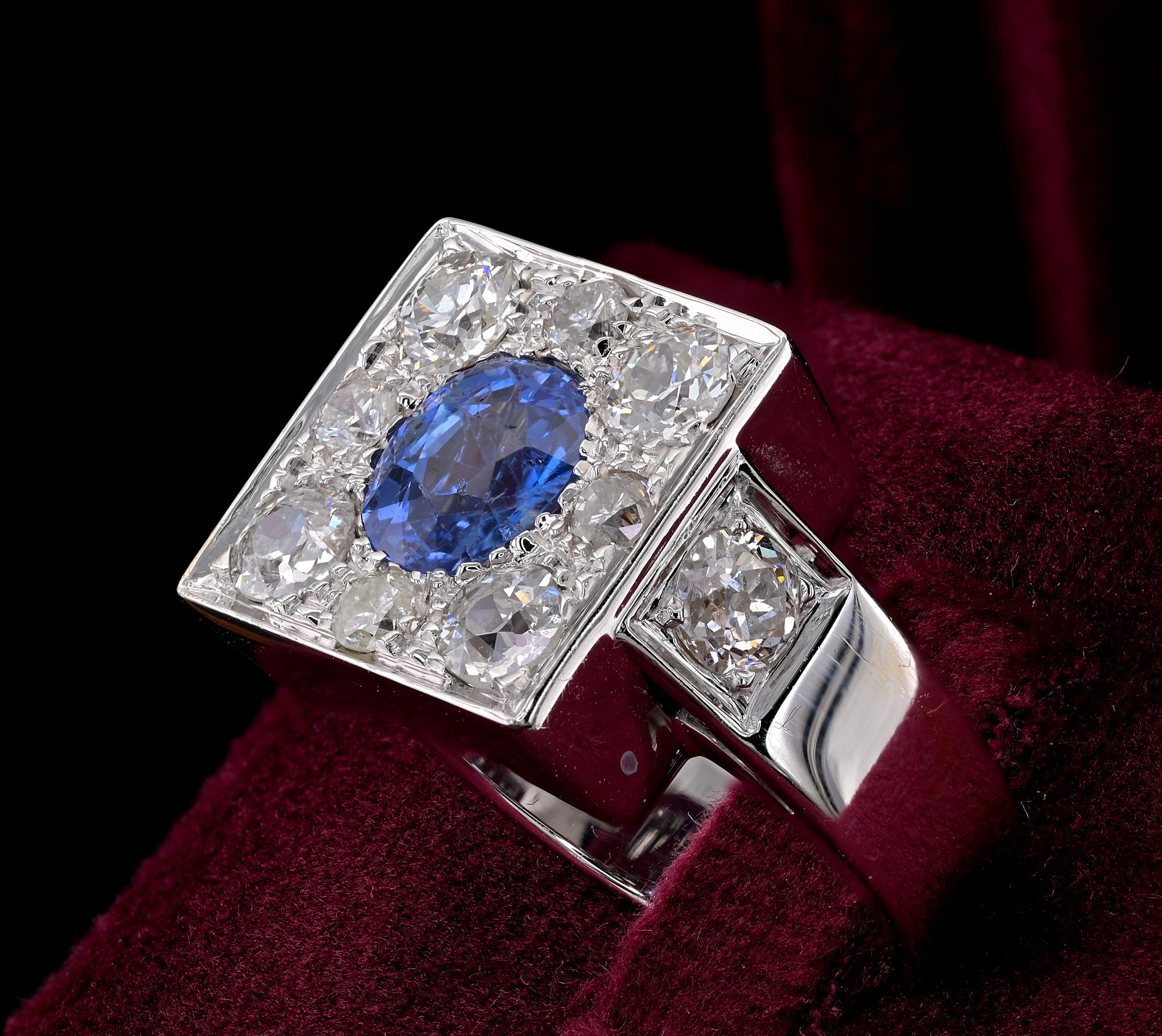 Mid-Century 1.80 Ct Natural Ceylon Sapphire 1.90 Ct Diamond 18 Kt Ring For Sale 1