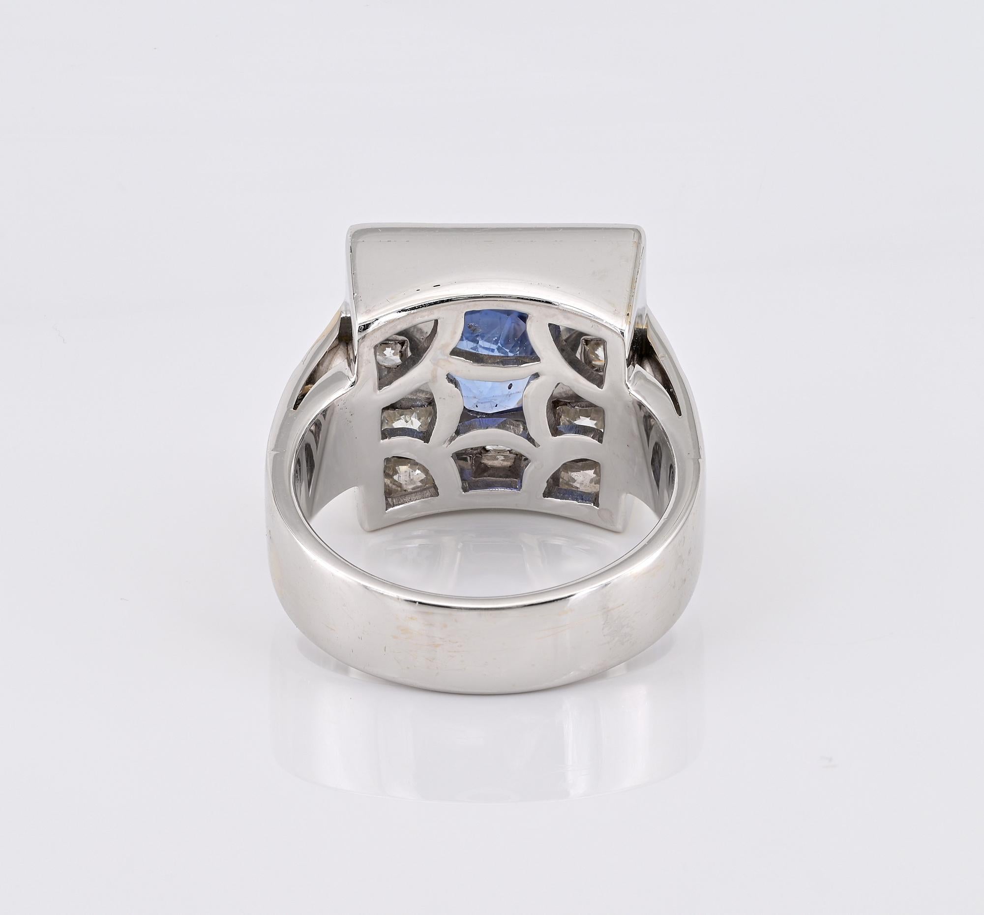Mid-Century 1.80 Ct Natural Ceylon Sapphire 1.90 Ct Diamond 18 Kt Ring For Sale 3