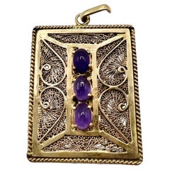 Mid-Century 18K Gold Filigree Pendant with Cabochon Amethysts