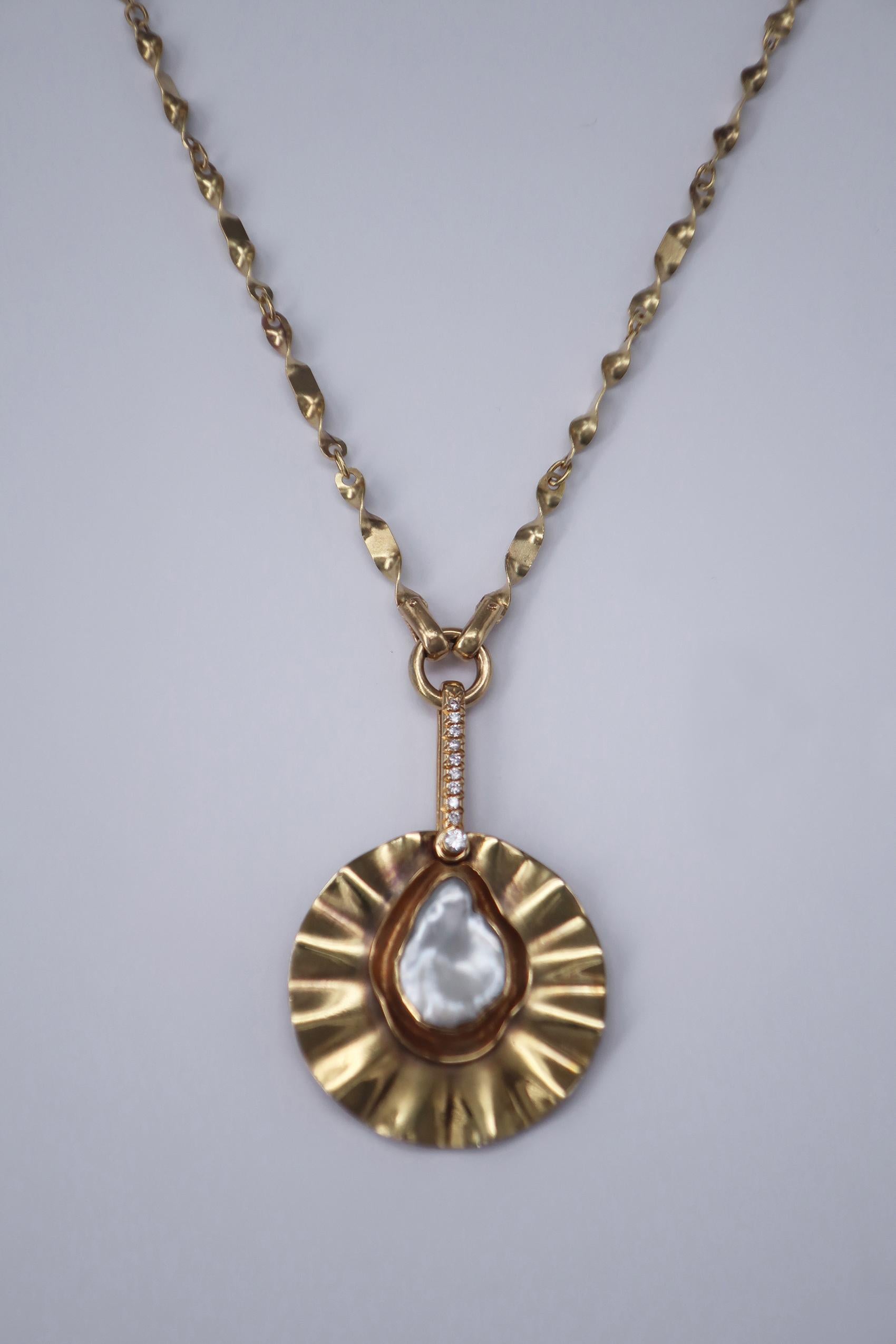 Art déco Or jaune 18 carats serti de diamants et de perles biwa, milieu du siècle dernier en vente