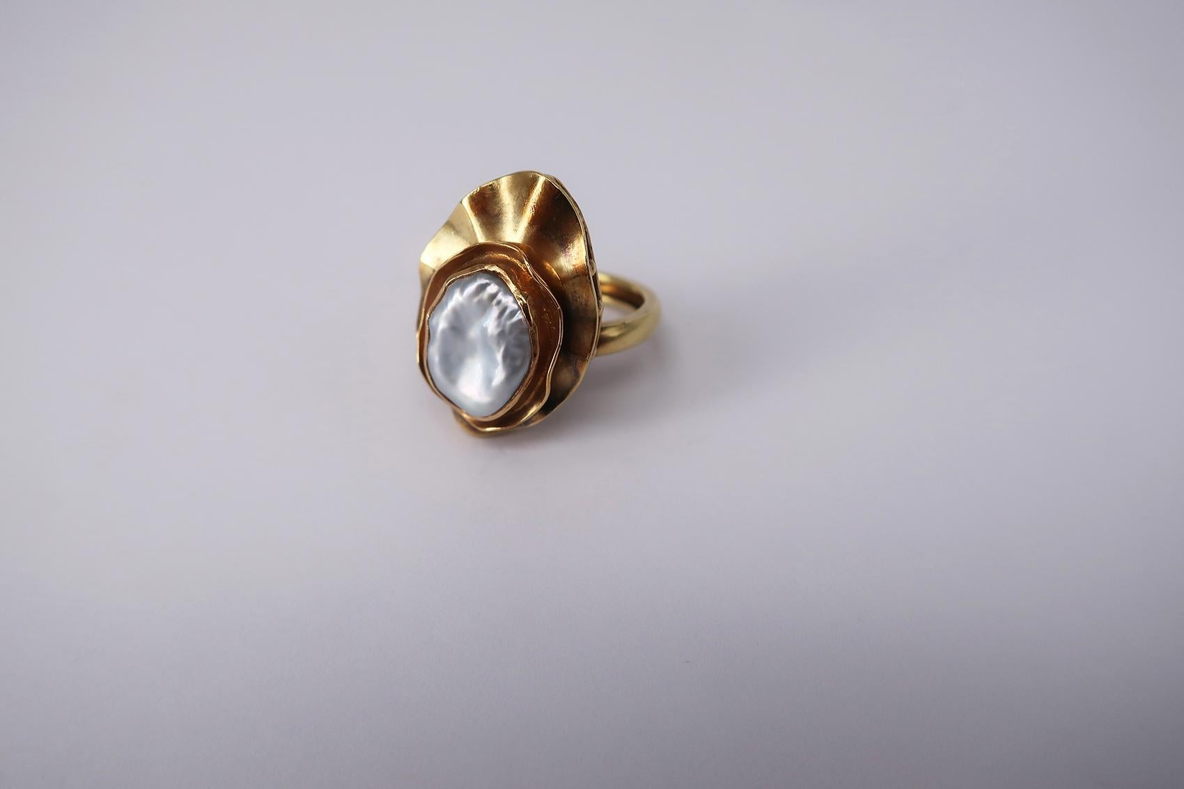 Or jaune 18 carats serti de diamants et de perles biwa, milieu du siècle dernier Bon état - En vente à Beirut, LB