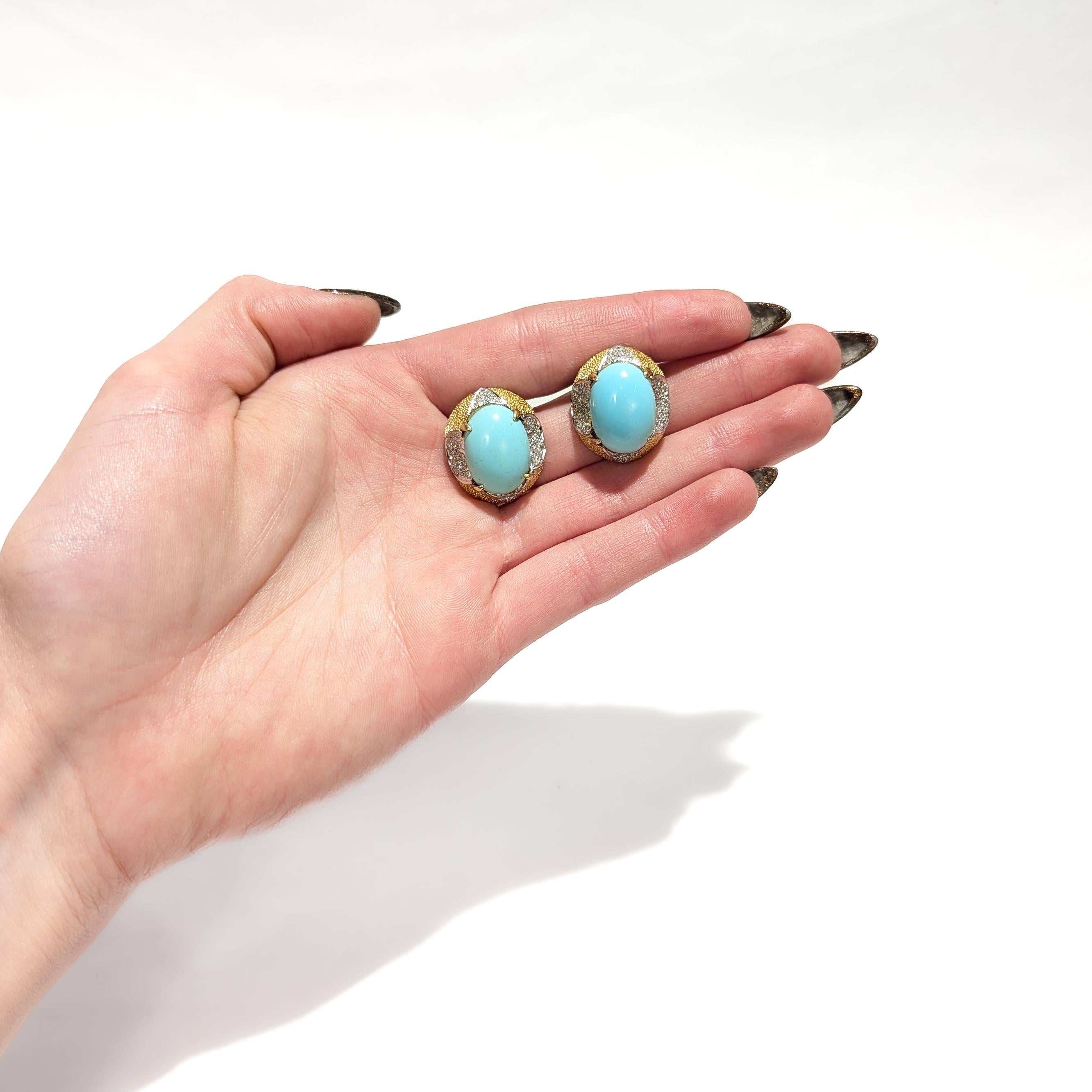 Moderno Orecchini a clip di metà secolo in oro giallo 18 carati, cabochon di turchese e diamanti in vendita