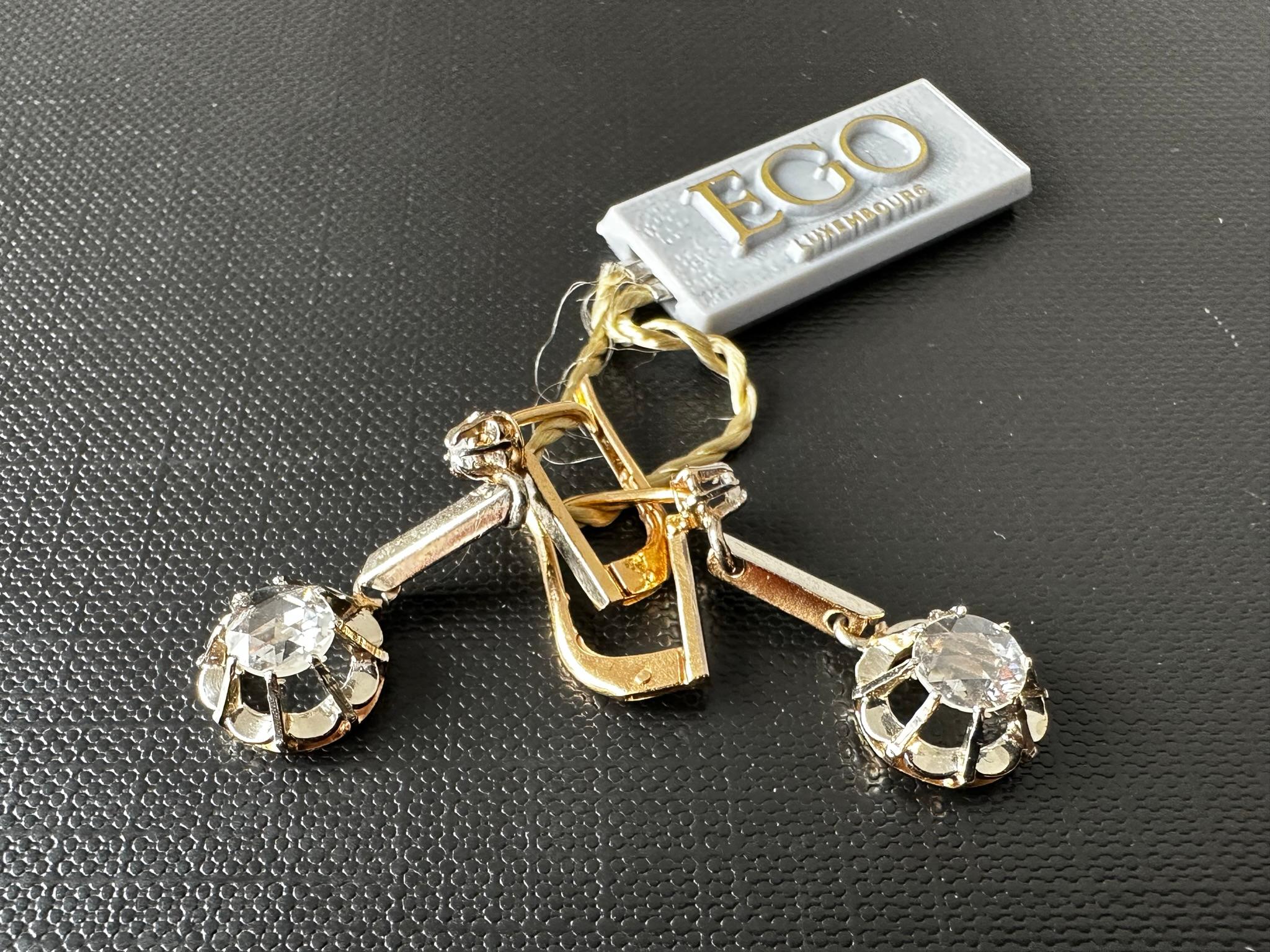 Mid-Century 18kt Yellow Gold Earrings with Old-Cut Diamonds In Good Condition For Sale In Esch sur Alzette, Esch-sur-Alzette