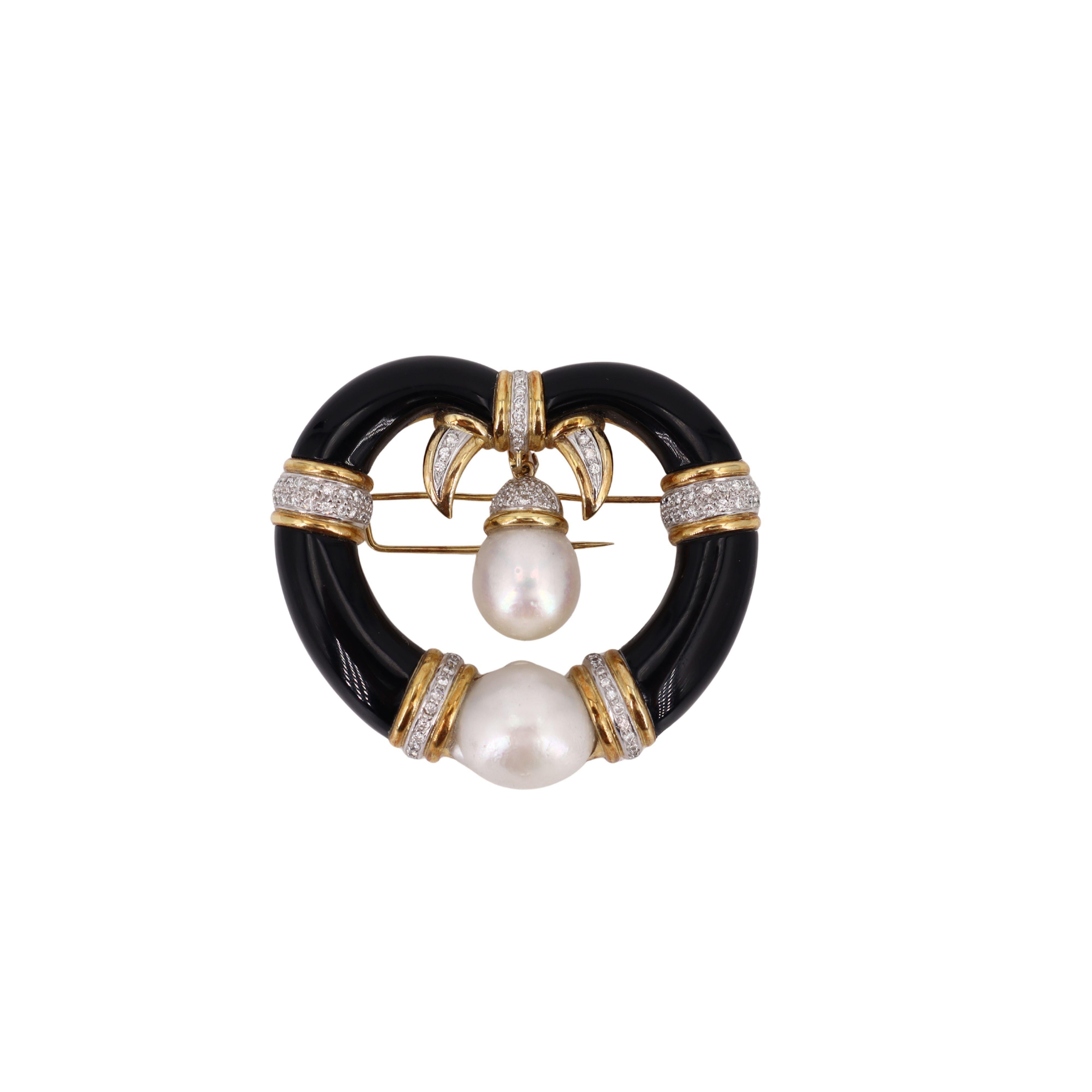 Mid-century 18kt yellow Gold Pendant / Brooch with Diamonds, Pearls
Onyx