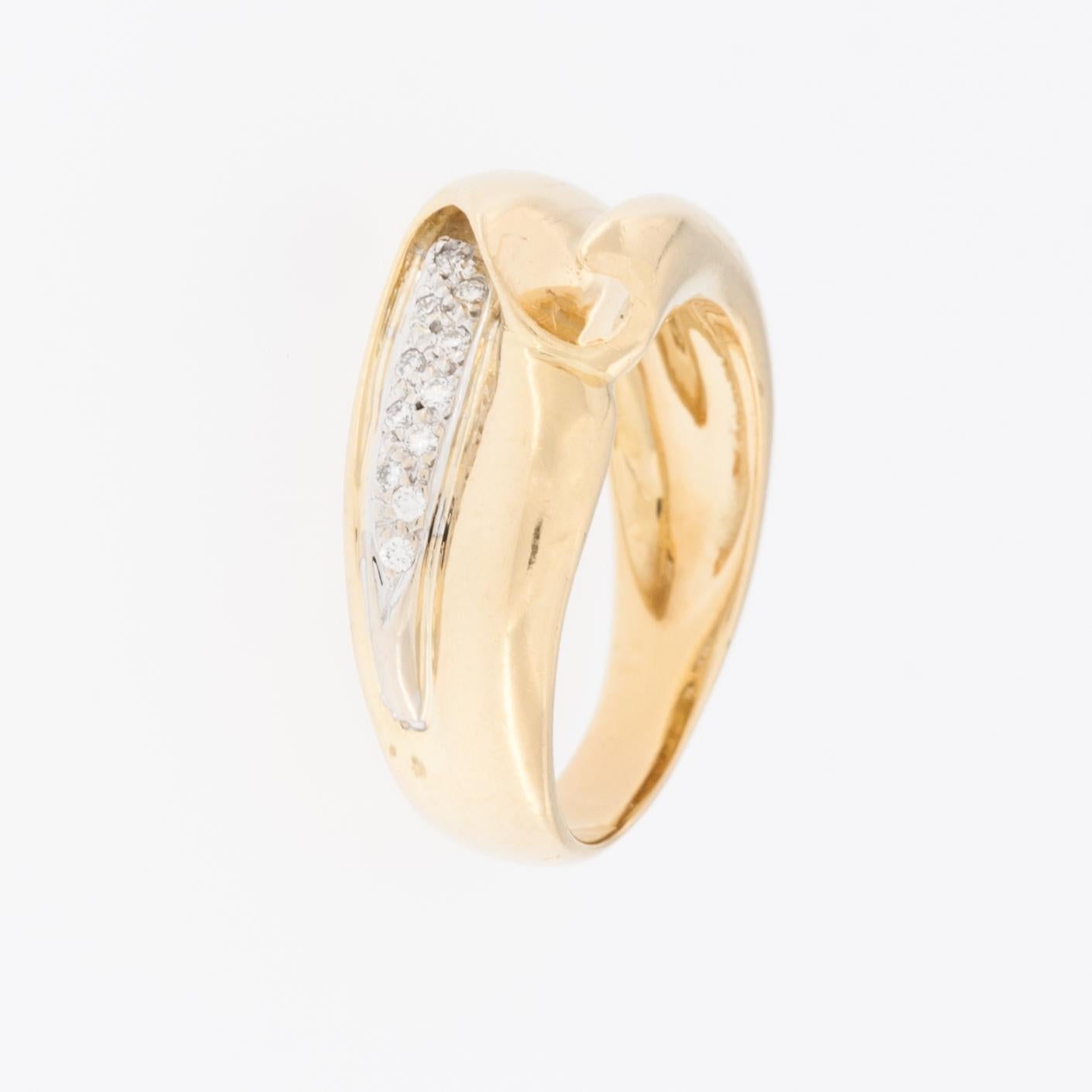 Artisan Mid-Century 18 karat Yellow Gold Ring with Diamonds For Sale