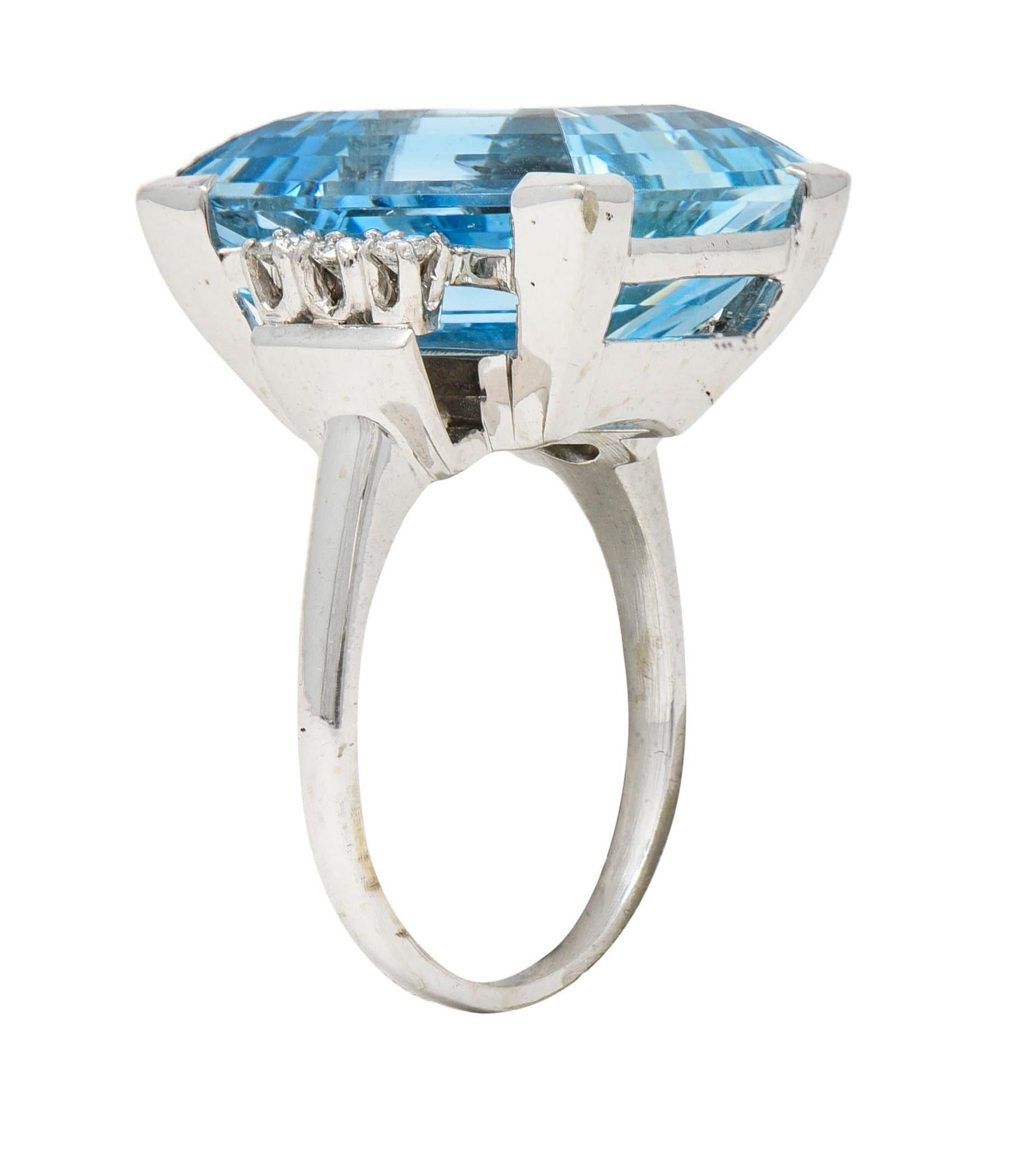 Medio Siglo 19.50 CTW Aguamarina Diamante 18K Oro Blanco Anillo de Cóctel Vintage en venta 3