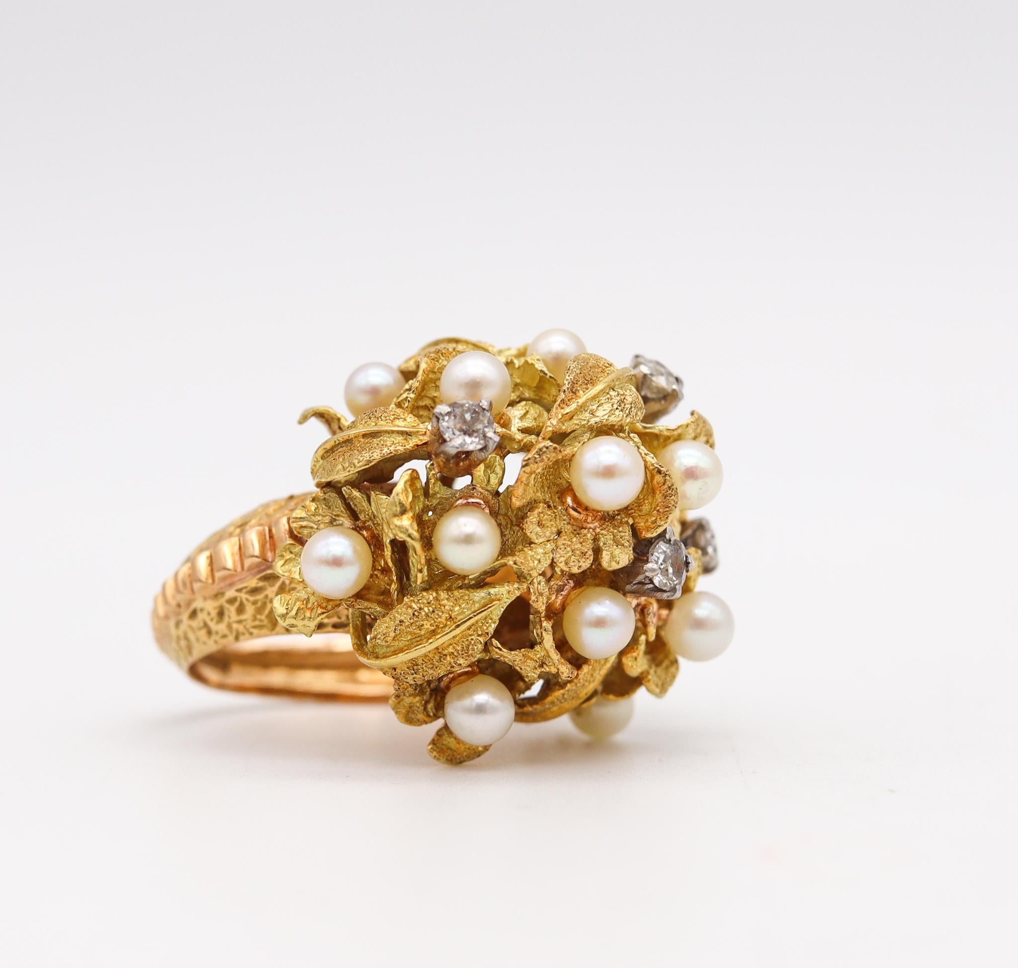 Retro Mid Century 1950 Post War Cocktail Ring 18Kt Gold Platinum with Pearls Diamonds