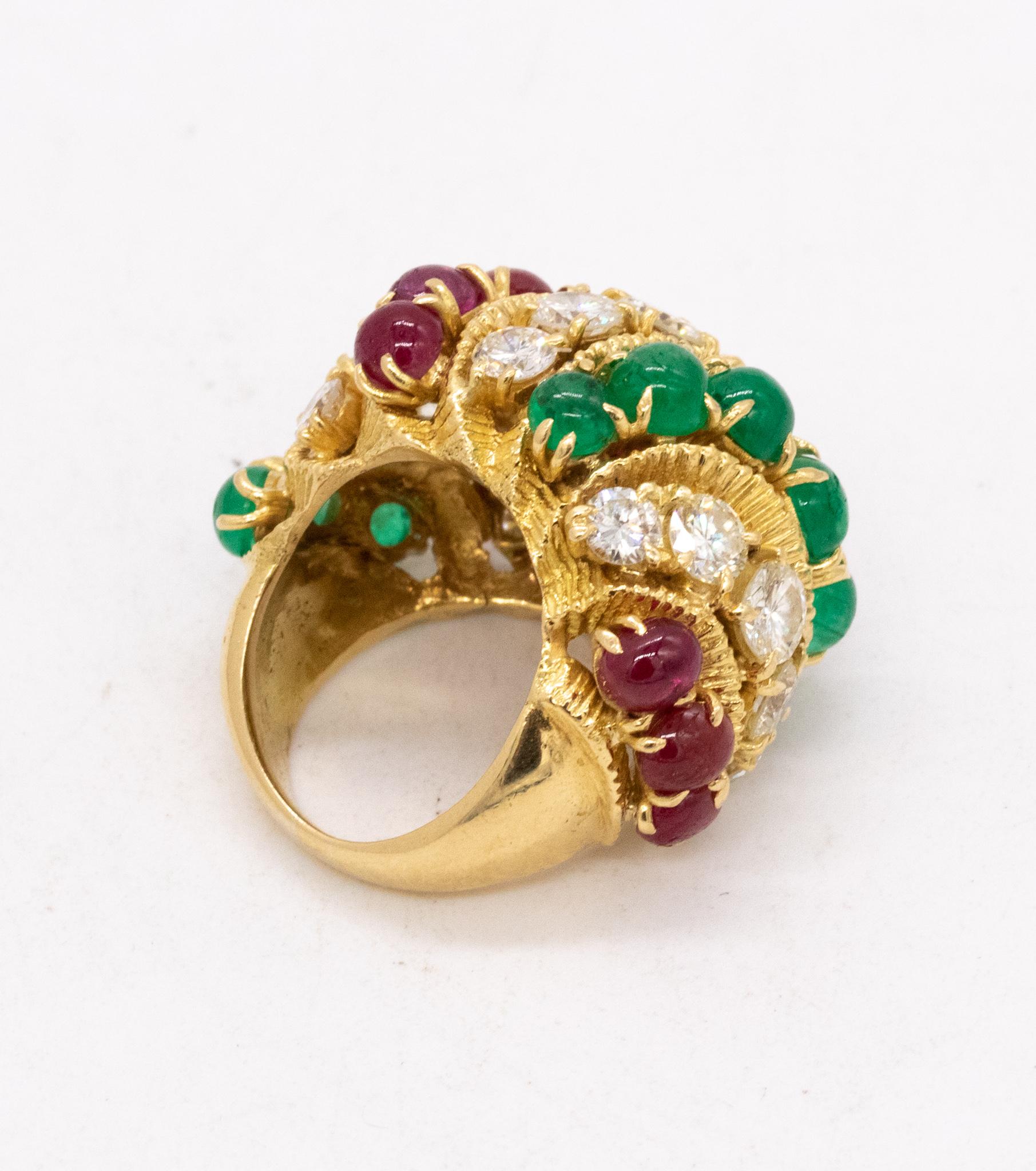 Mid-Century 1950 Tutti Frutti Bombe Ring 13.35 Ctw Diamonds Rubies and Emeralds In Excellent Condition For Sale In Miami, FL