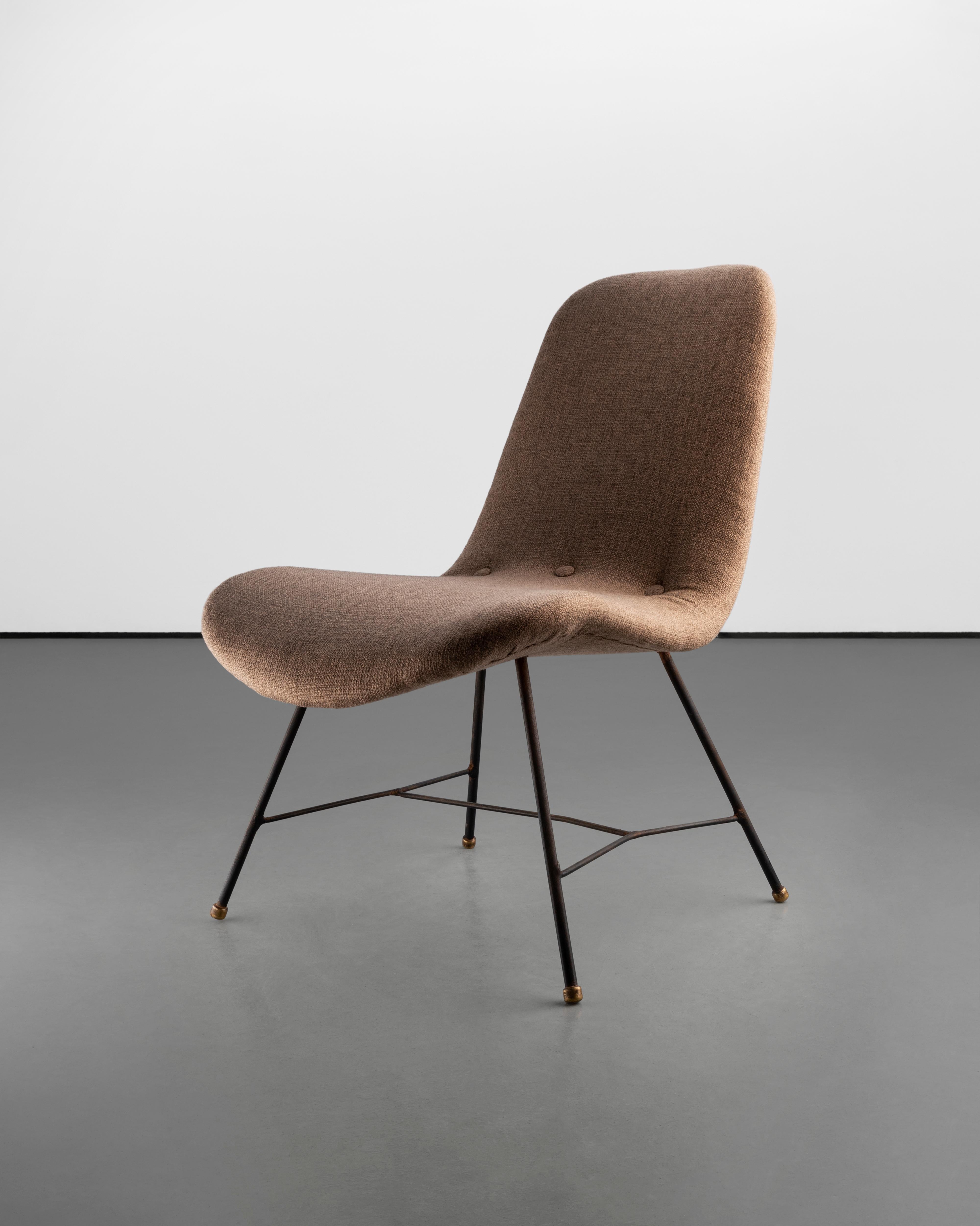 Carlo Hauner was originally from Italy and studied as a painter. In 1948, he successfully participated in the Venice Biennale when he moved to Brazil and dedicated himself to design, ceramics, and textile. Alongside Martin Eisler he was the primary