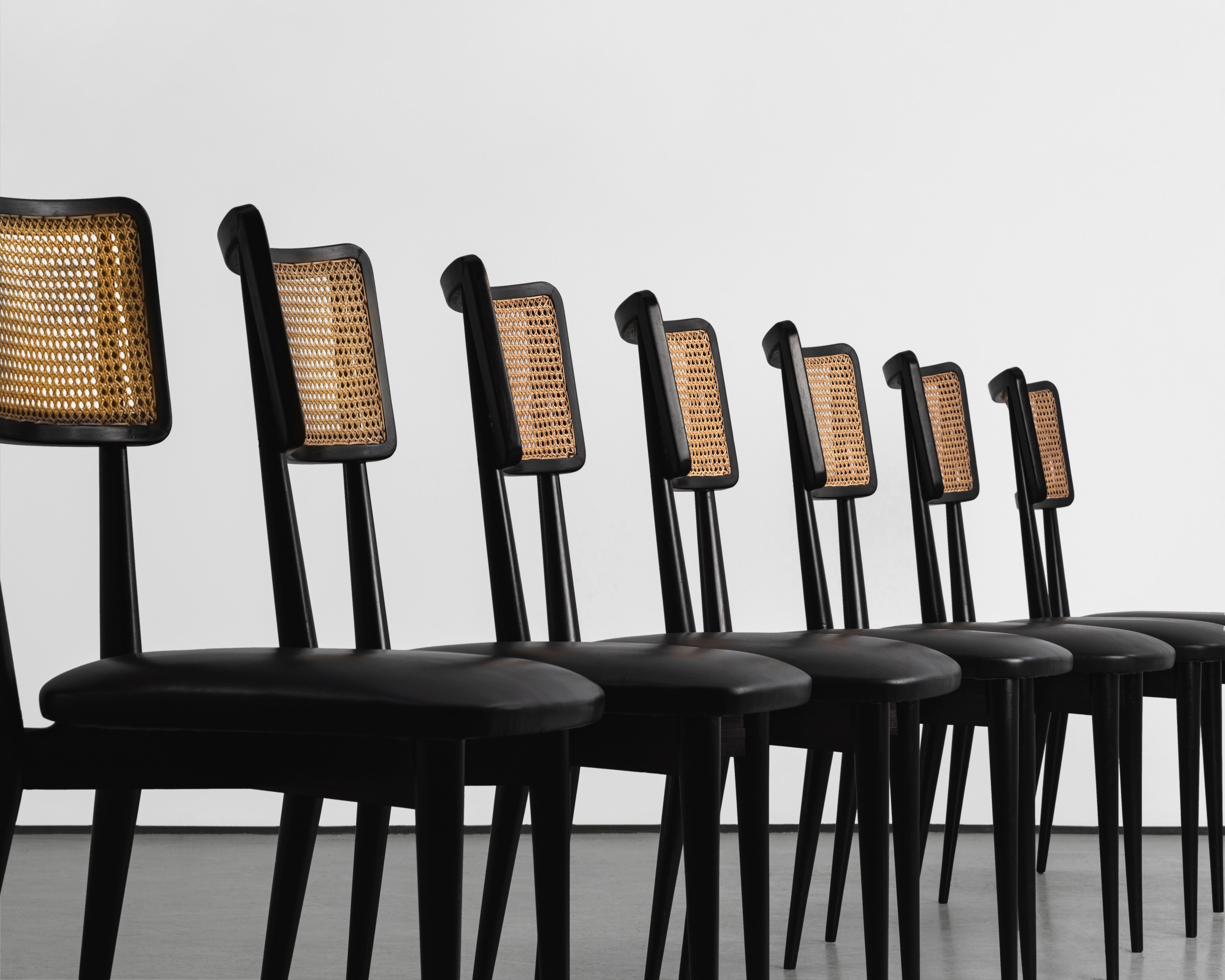 Mid-Century 1950 Vintage Flama Moveis Satz von 10 Stühlen im Zustand „Gut“ im Angebot in London, GB