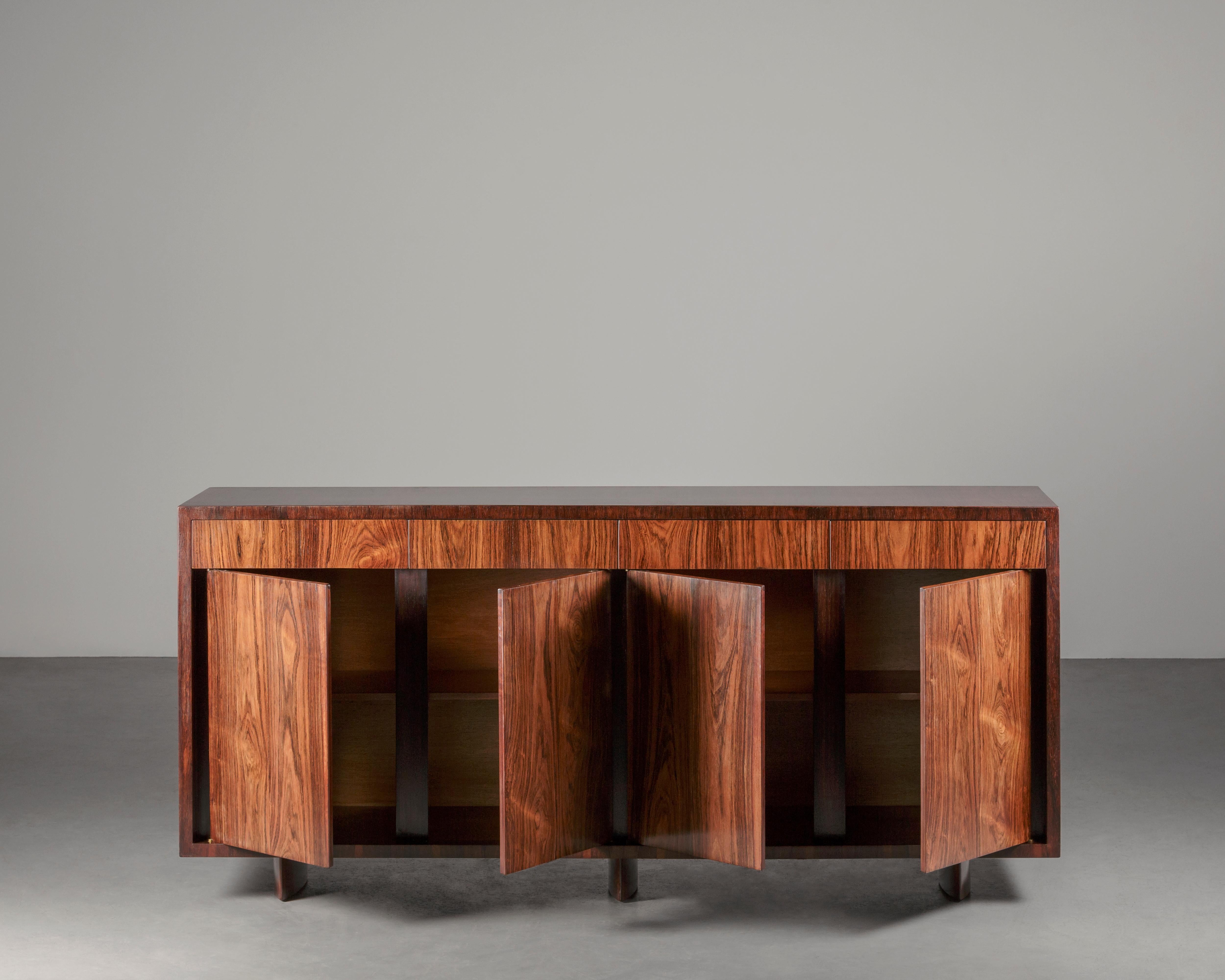 Mid-Century 1950 Vintage Joaquim Tenreiro Credenza In Good Condition For Sale In London, GB