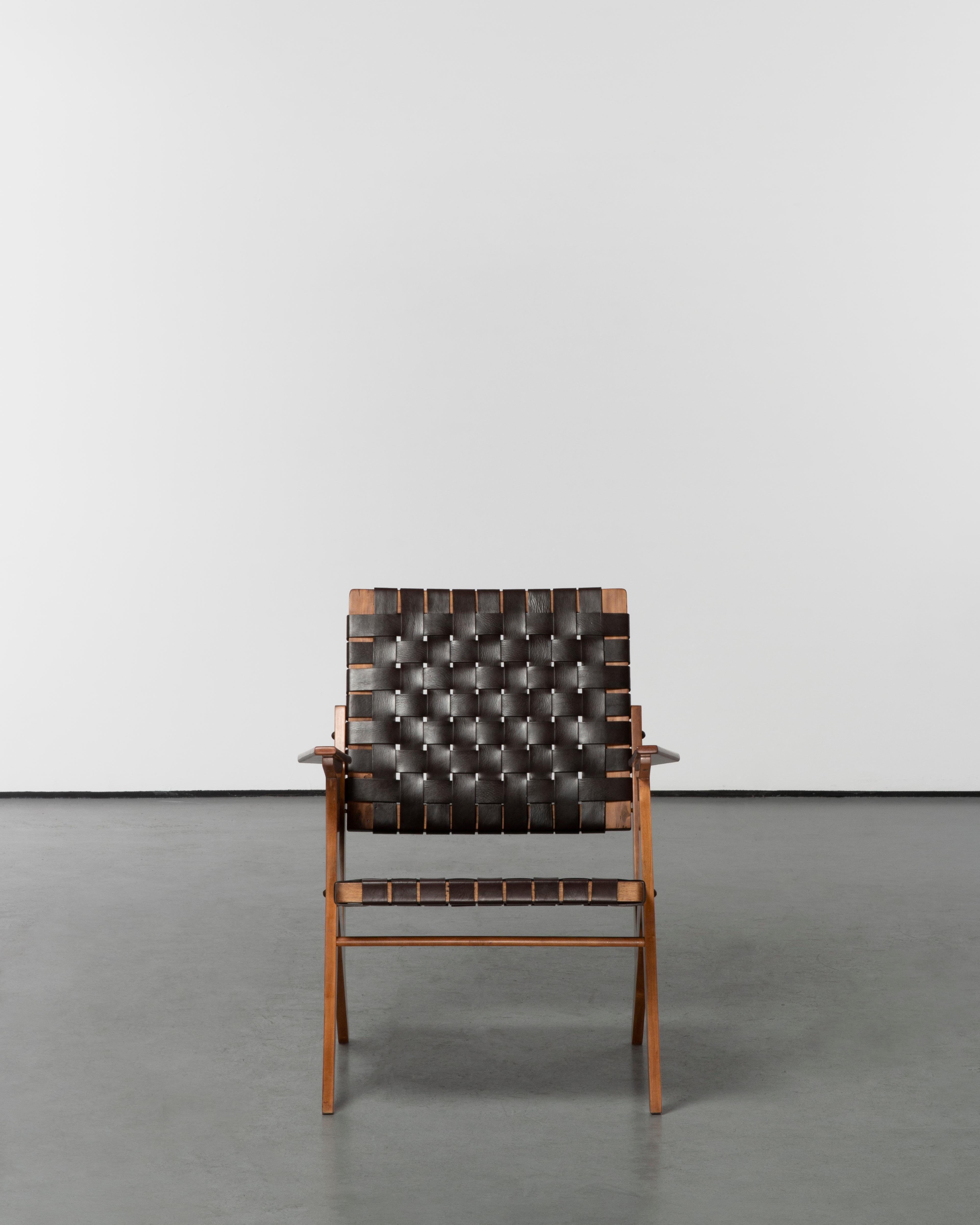 Mid-Century 1950 Vintage Zanine Caldas Armchair In Good Condition For Sale In London, GB
