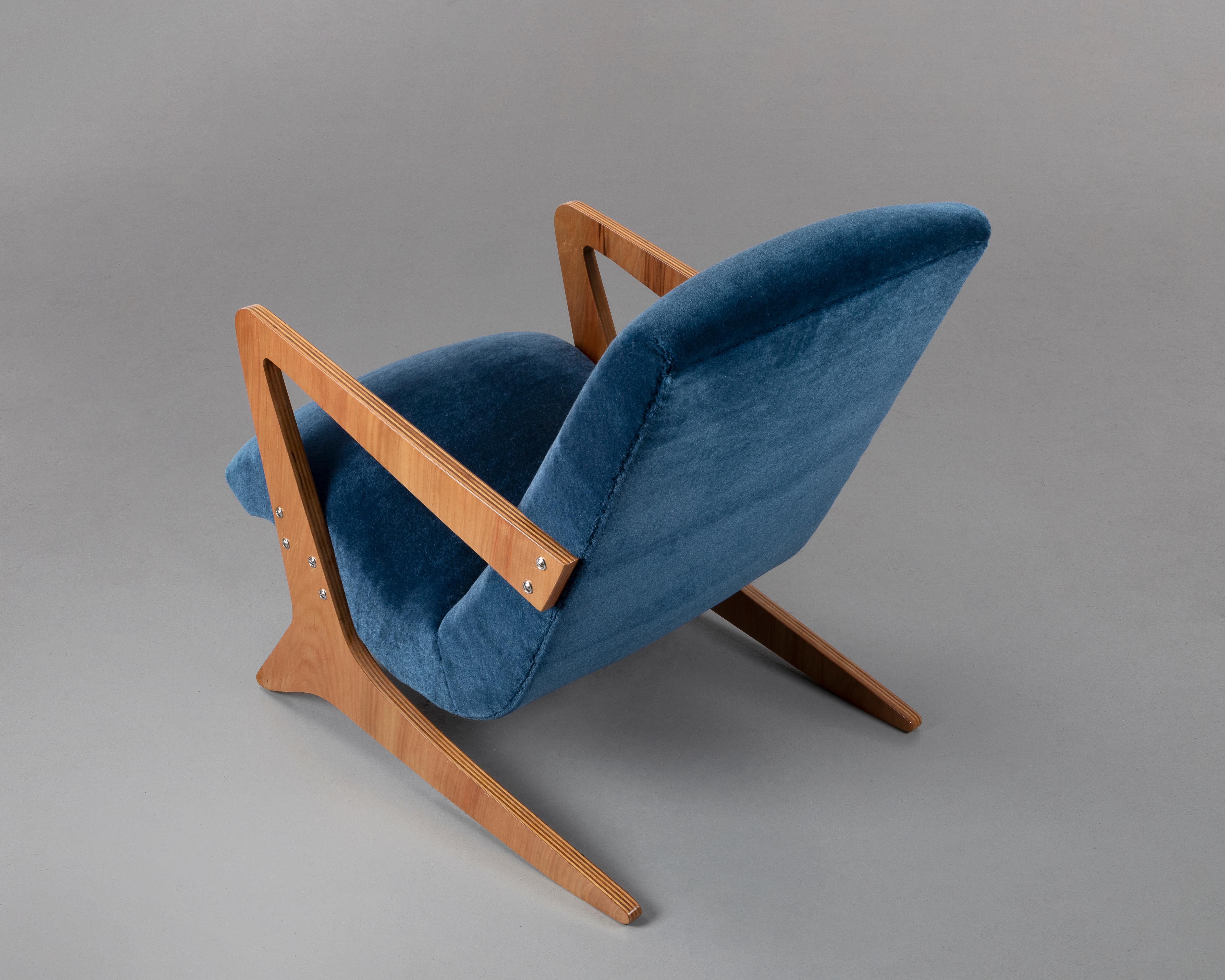 Mid-Century 1950 Vintage Zanine Caldas Zeca Armchair In Good Condition For Sale In London, GB
