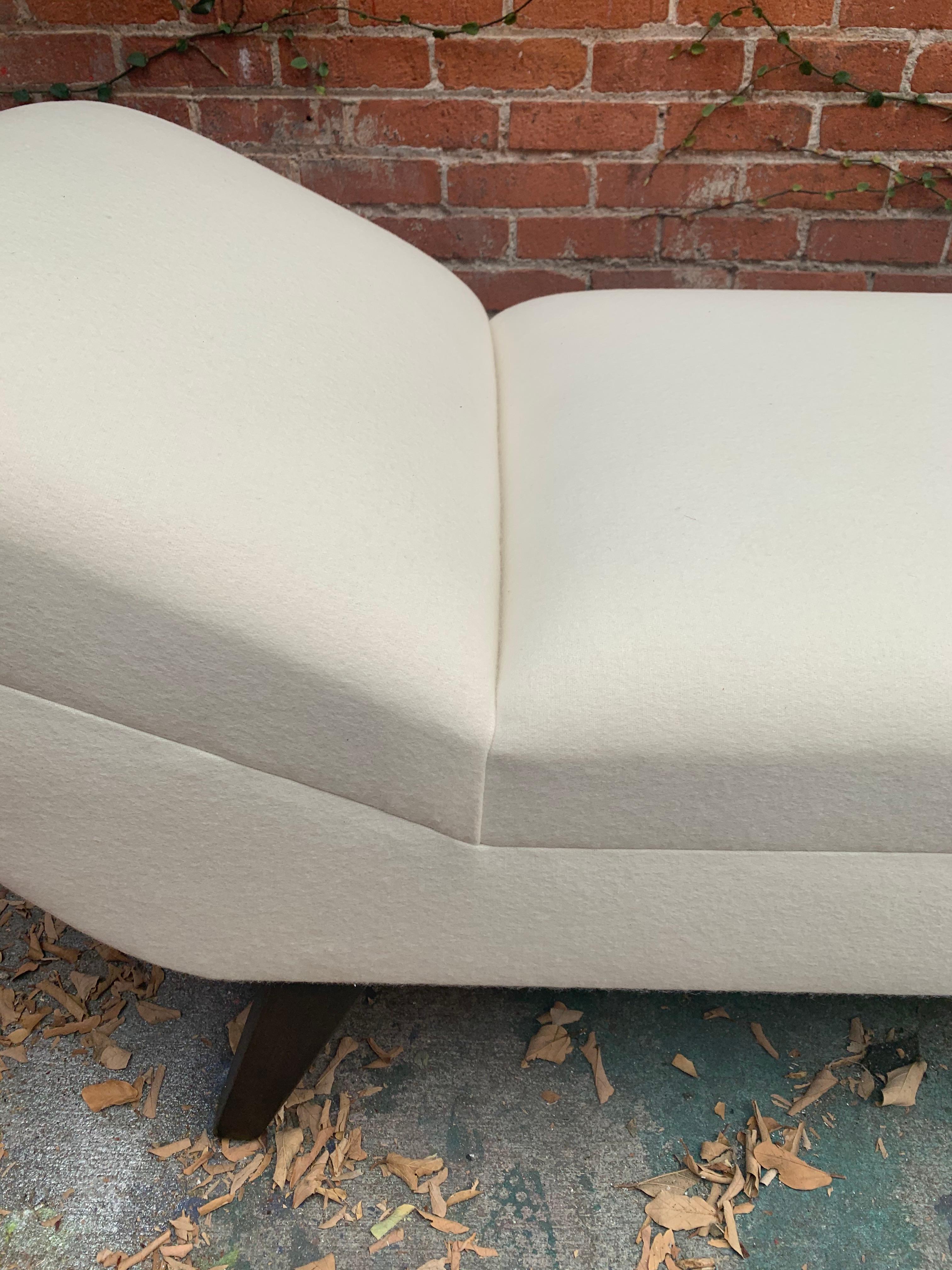 Mid-Century Modern Midcentury 1950s Daybed Upholstered in White Wool For Sale