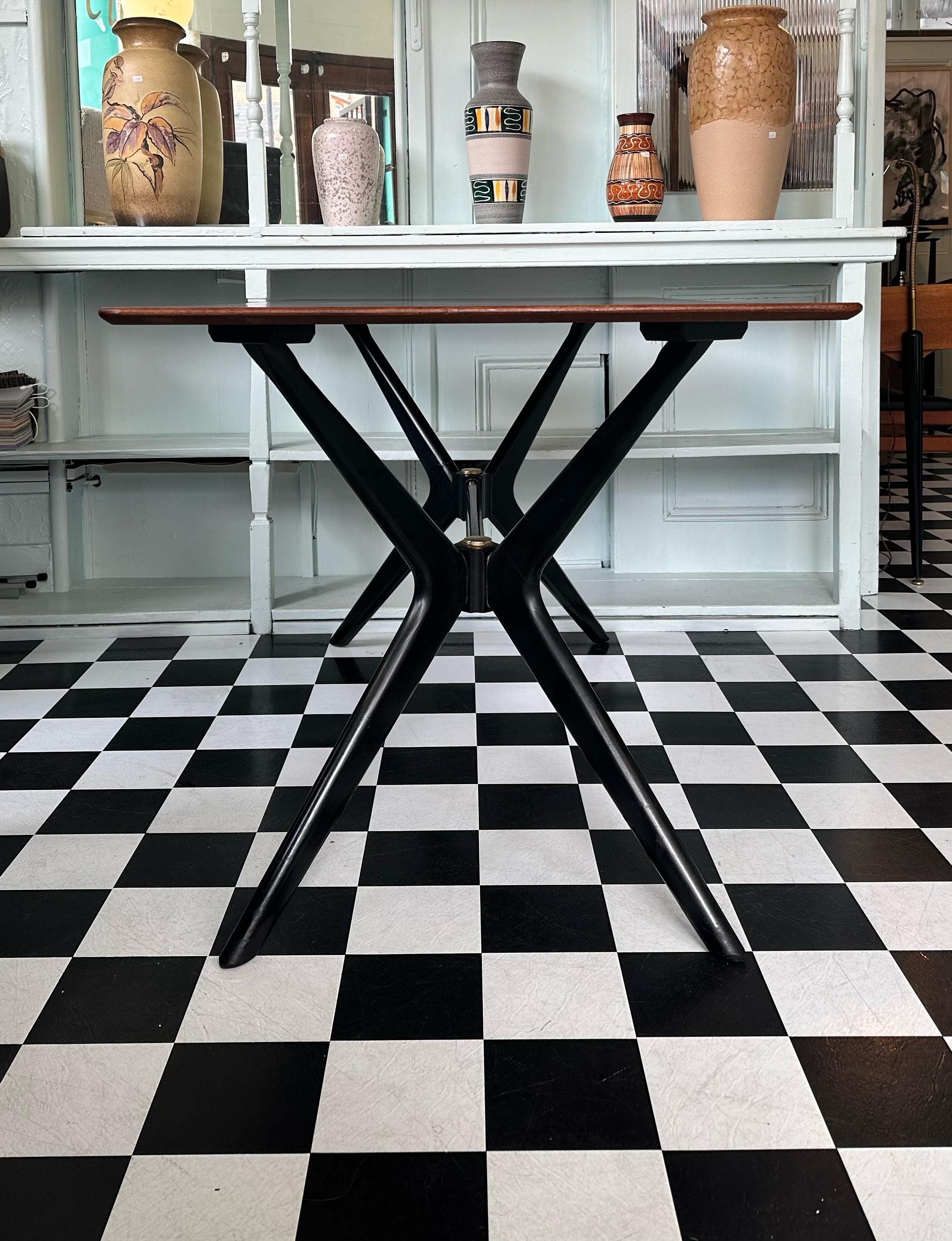 Teak Mid Century 1950’s Dining ‘Helicopter’ Table by E Gomme G Plan For Sale