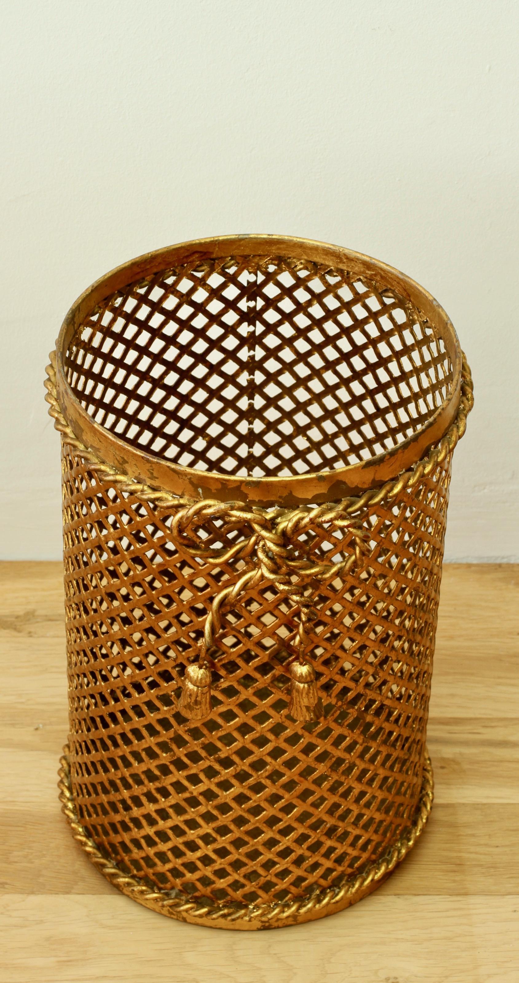 Mid-Century 1950s Hollywood Regency Italian Gold Gilded Waste Paper Basket 4