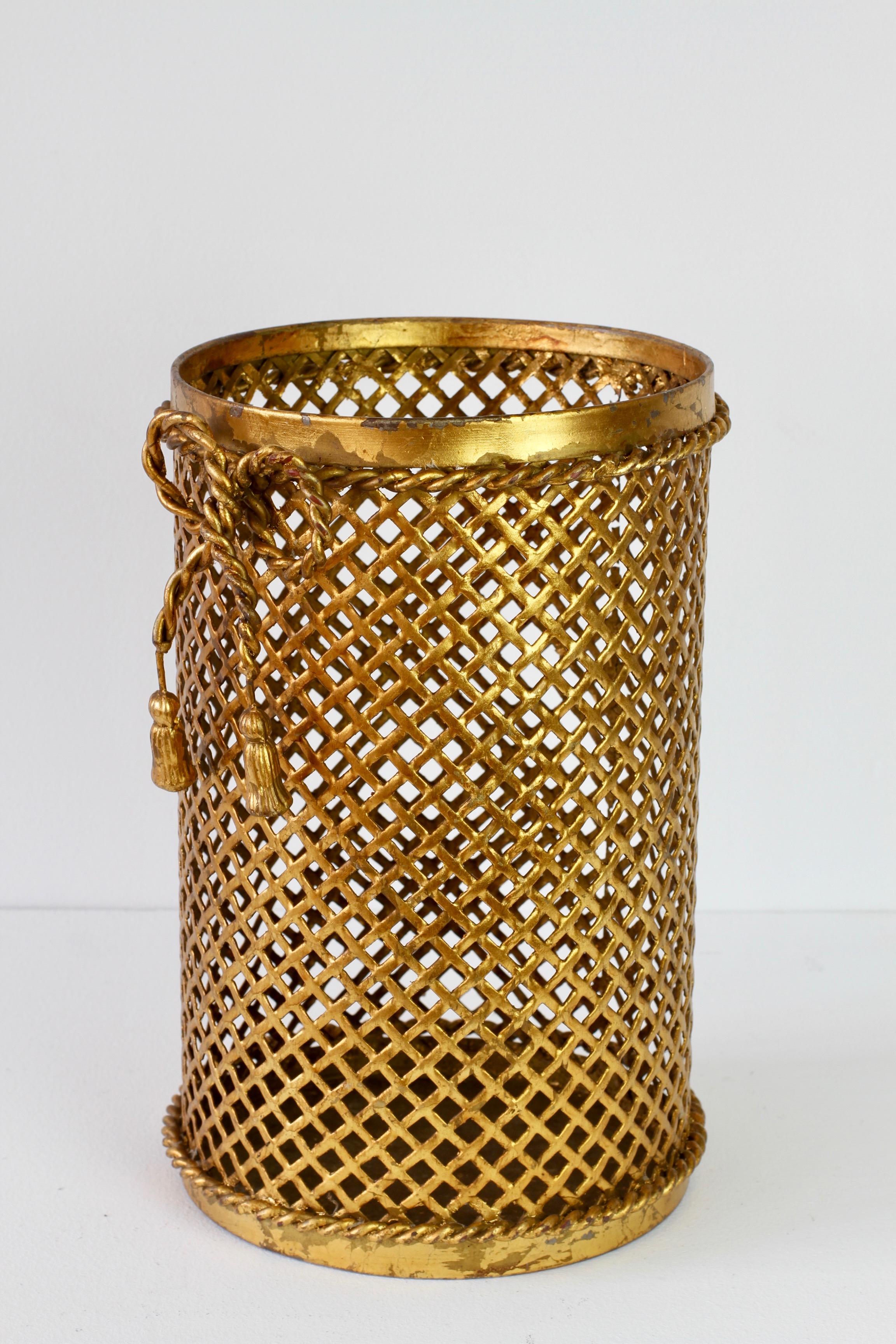 Mid-Century 1950s Hollywood Regency Italian Gold Gilded Waste Paper Basket 1