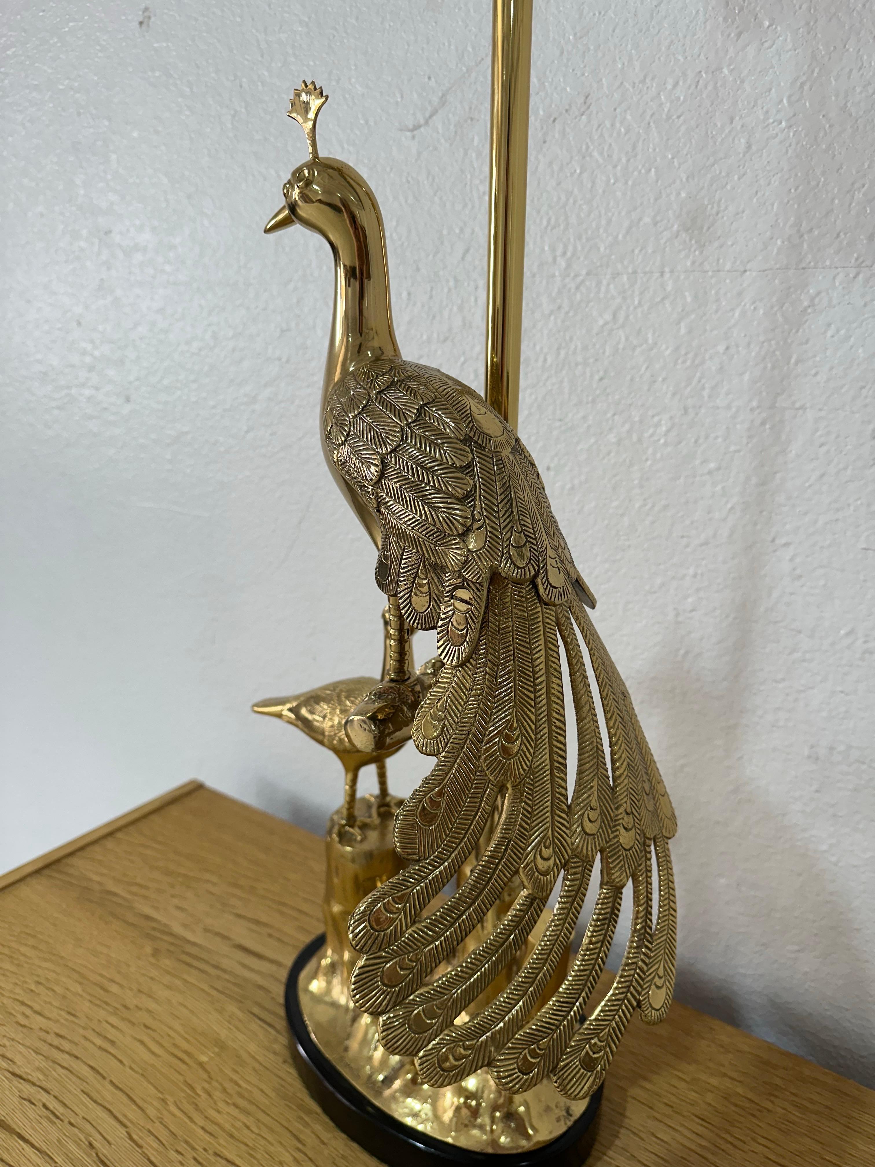 Lampada da tavolo Marbro in ottone con pavone Hollywood Regency, metà secolo 1950 in vendita 2